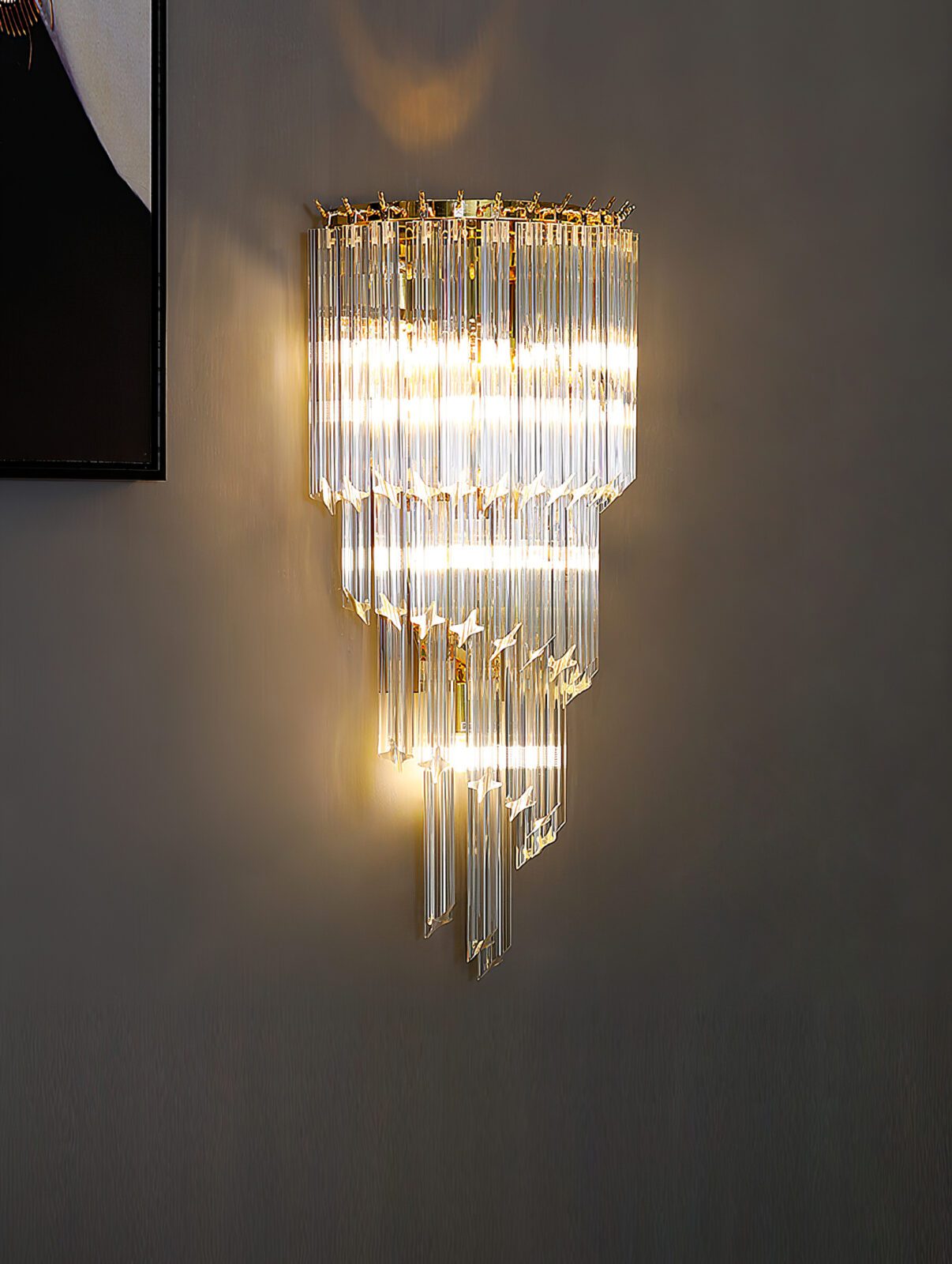 elegant-venetian-glass-rod-wall-light-gold-tapered-crystal-sconce
