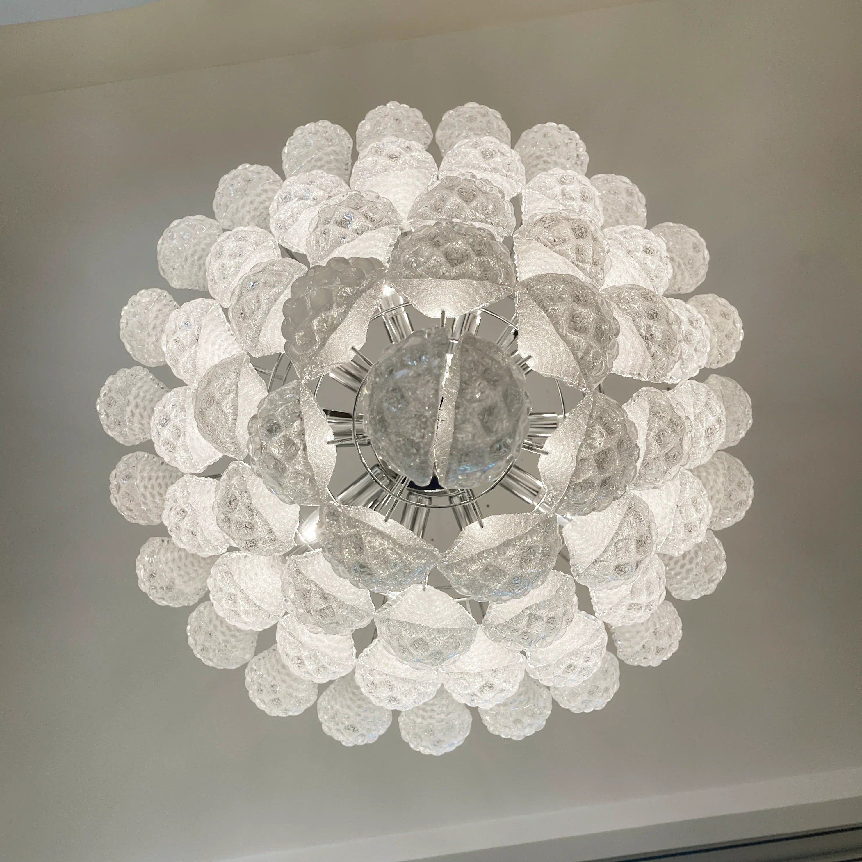 luxury-vintage-murano-glass-petals-drop-chandelier-elegant-transparent-glass-pendant-light