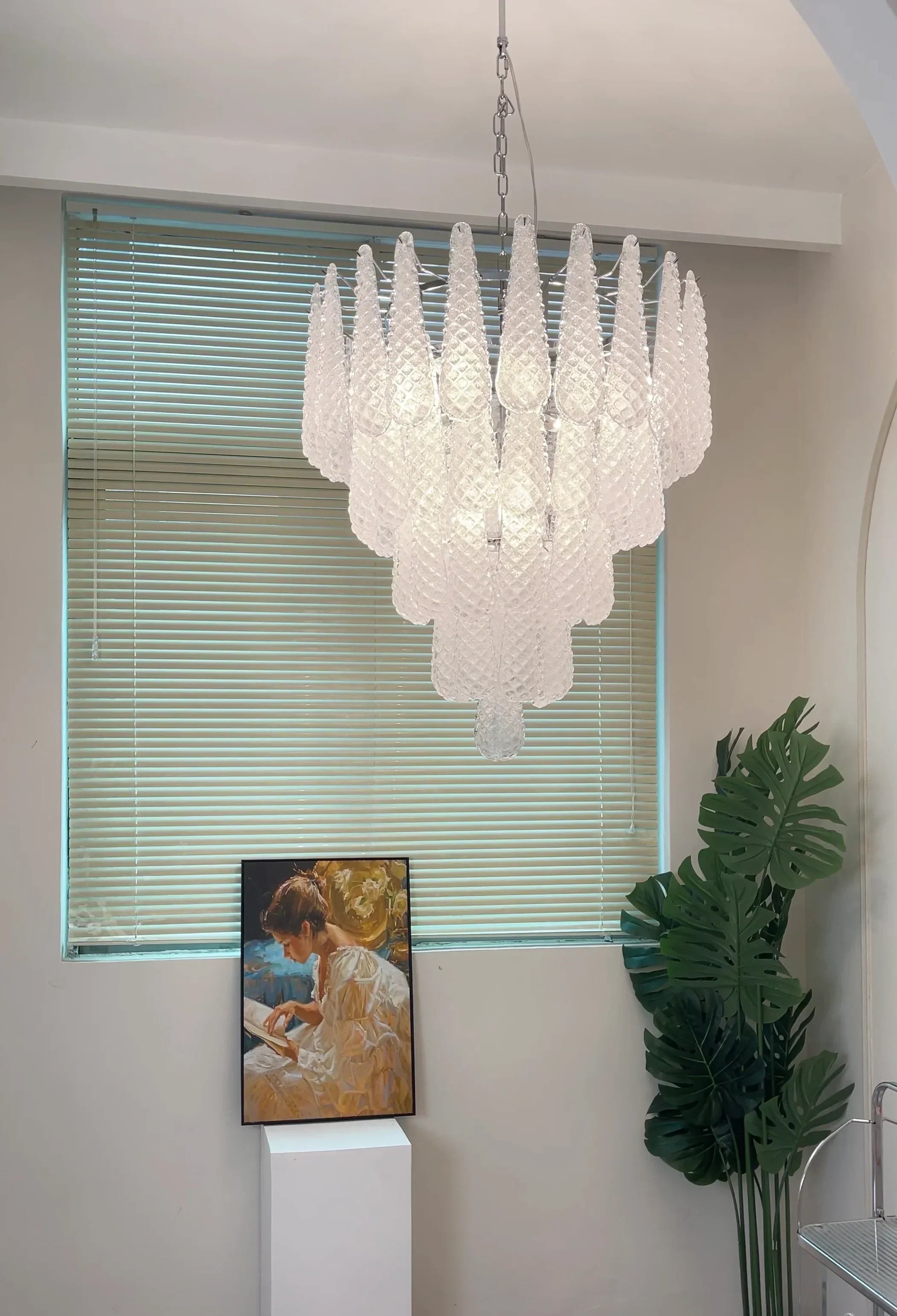 luxury-vintage-murano-glass-petals-drop-chandelier-elegant-transparent-glass-pendant-light