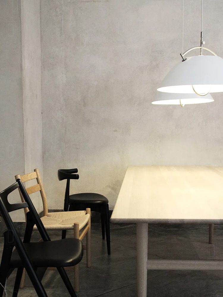 modern-aluminum-pendant-light-with-integrated-handle-adjustable-height-hanging-lamp-for-living-room