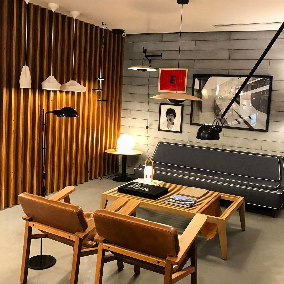 modern-minimalist-round-led-pendant-light-woodgrain-metal-ceiling-hanging-lamp
