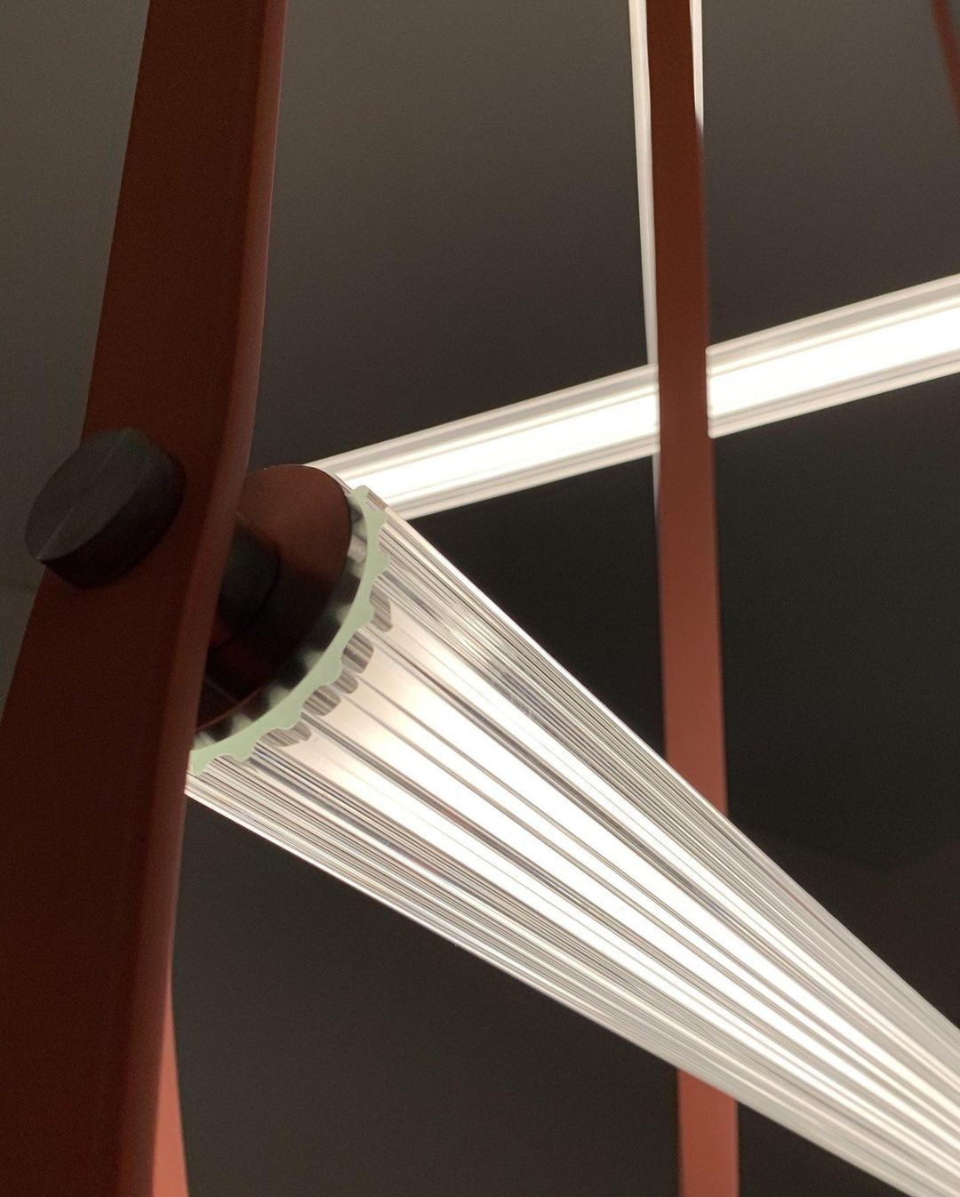 modern-brown-leather-and-glass-led-suspension-lamp-industrial-style-tubular-hanging-light