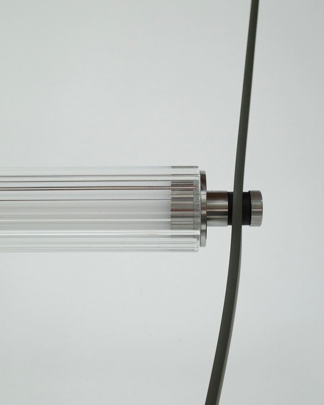 modern-brown-leather-and-glass-led-suspension-lamp-industrial-style-tubular-hanging-light