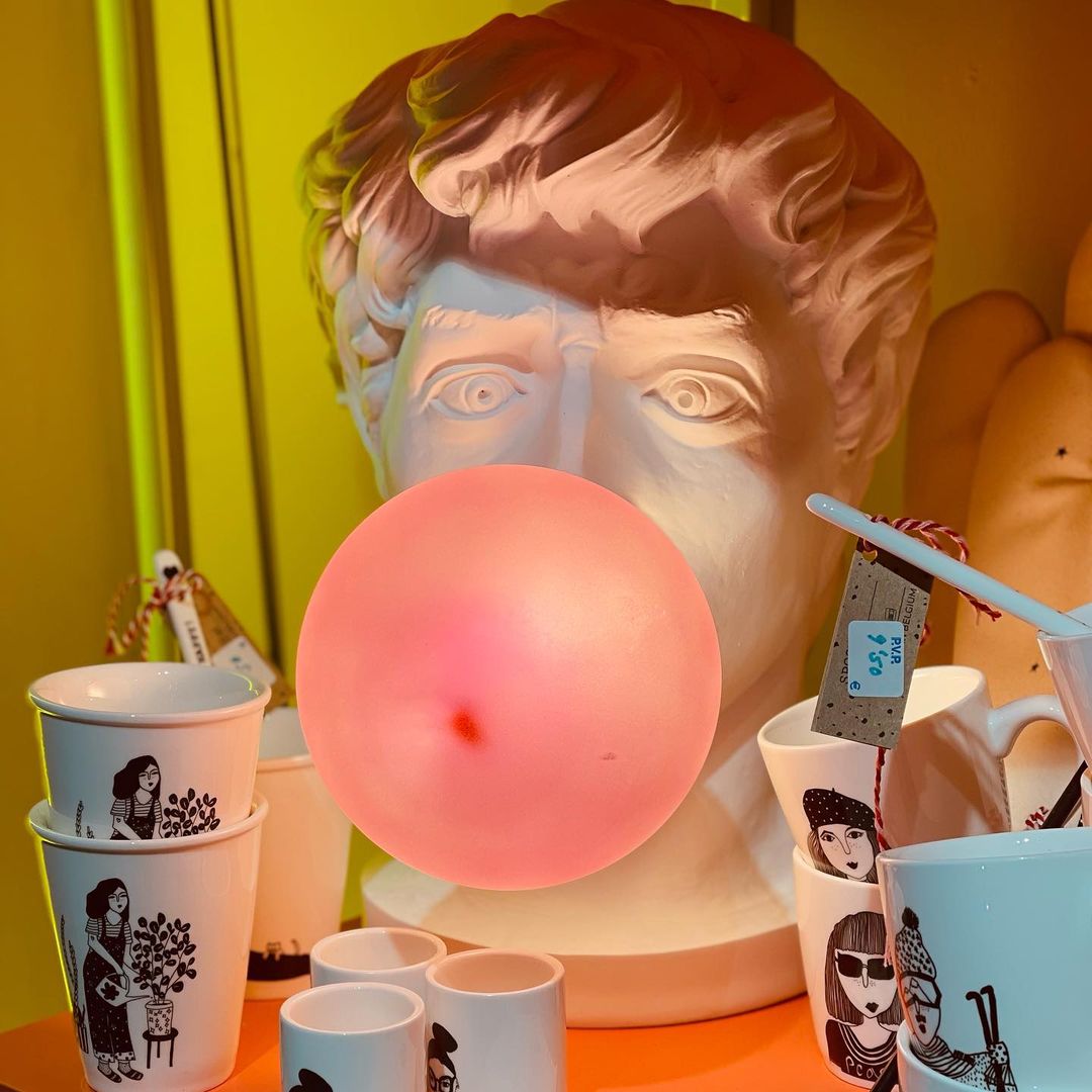 Sculptural Resin Portrait Bust Table Lamp with Pink Glass Bubble Gum Shade for Modern Interiors