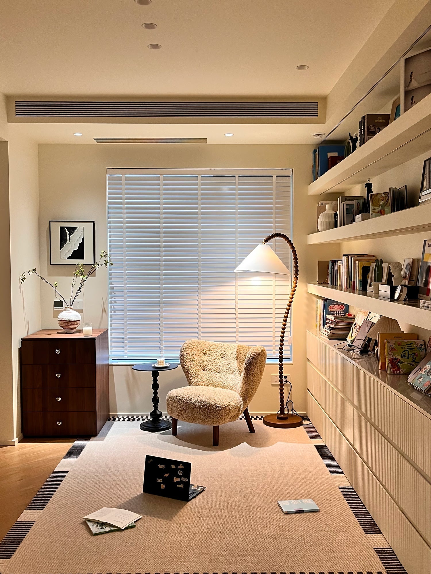 Rustic Wooden Bead Floor Lamp with White Fabric Shade for Mid Century Modern Interior Lighting