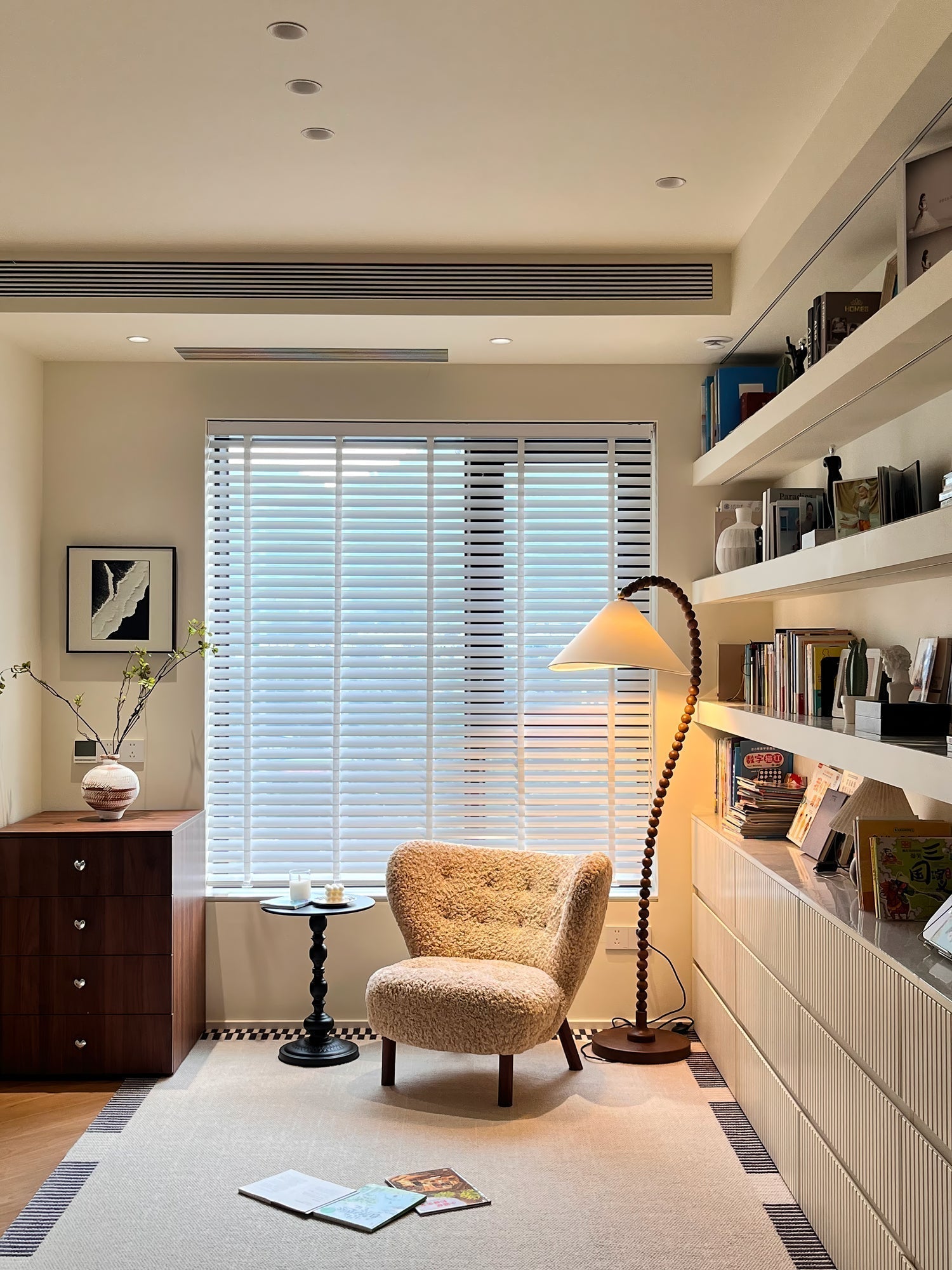 Rustic Wooden Bead Floor Lamp with White Fabric Shade for Mid Century Modern Interior Lighting