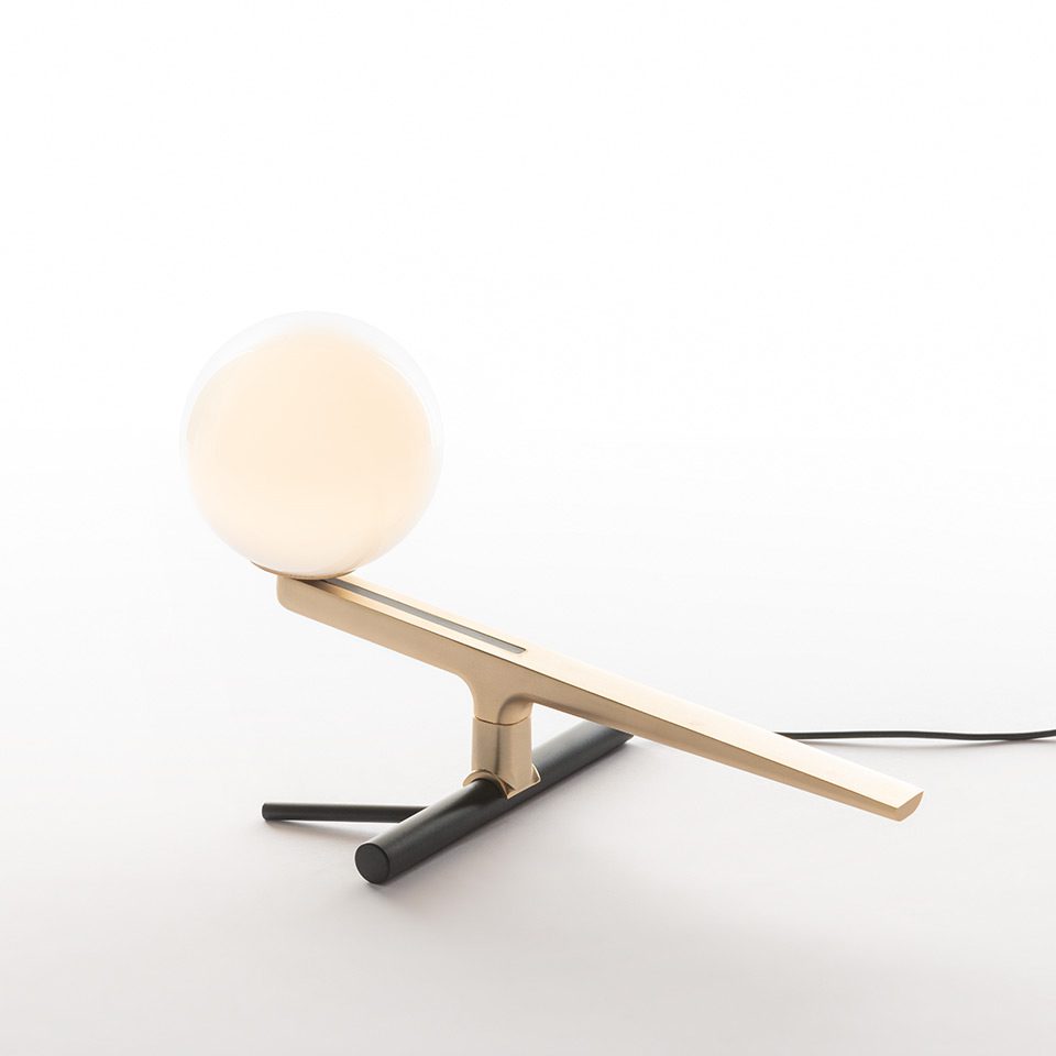 modern-yanzi-style-led-table-lamp-with-white-glass-globe-and-gold-metal-finish