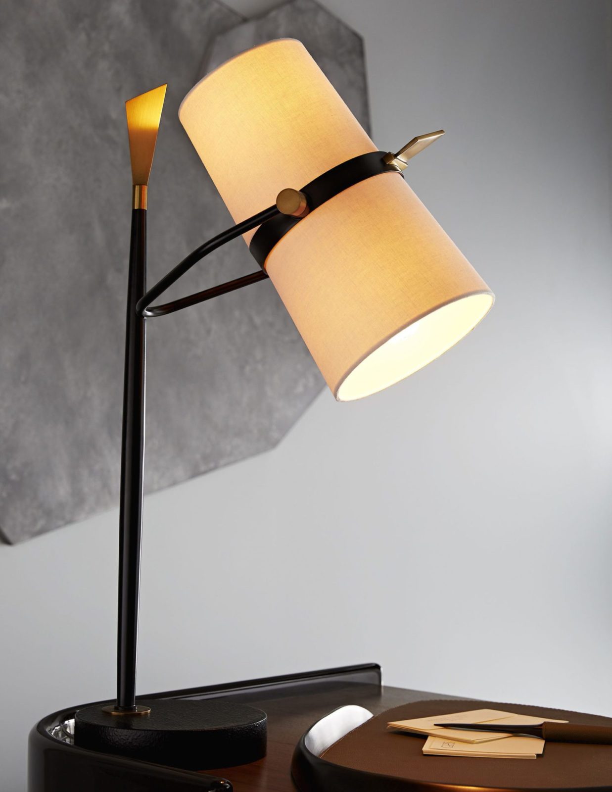 yasmin-antique-black-and-brass-table-lamp-with-linen-shade-for-bedside-desks