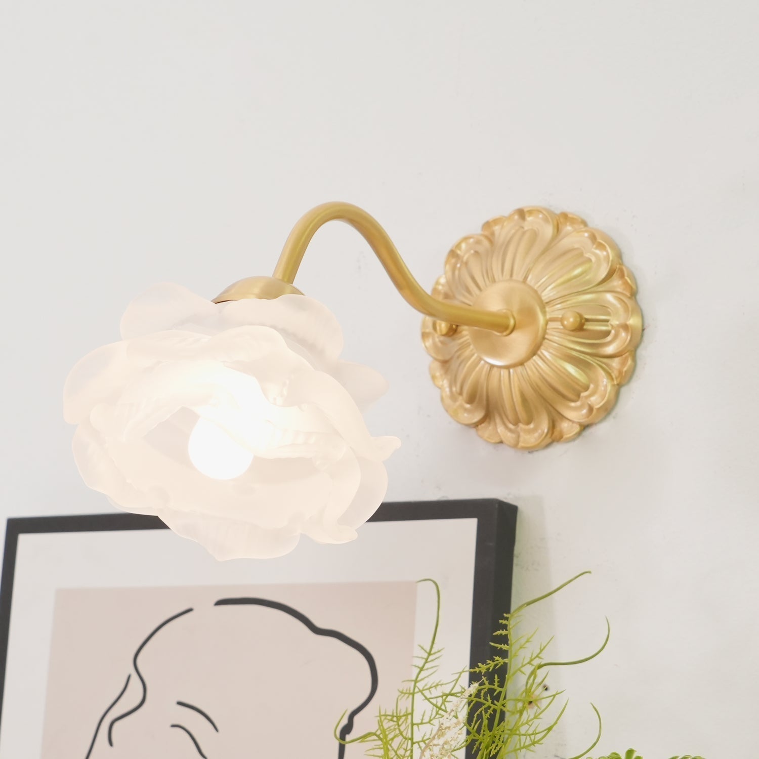 Antique Brass Rose Flower Wall Sconce Vintage Floral Glass Light for Bedroom and Hallway