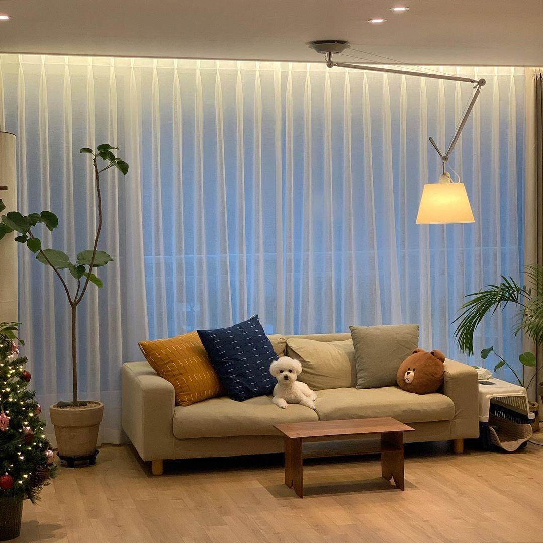 Articulated Arm Pendant Lighting Modern Rotatable Ceiling Drop Light with White Fabric Shade