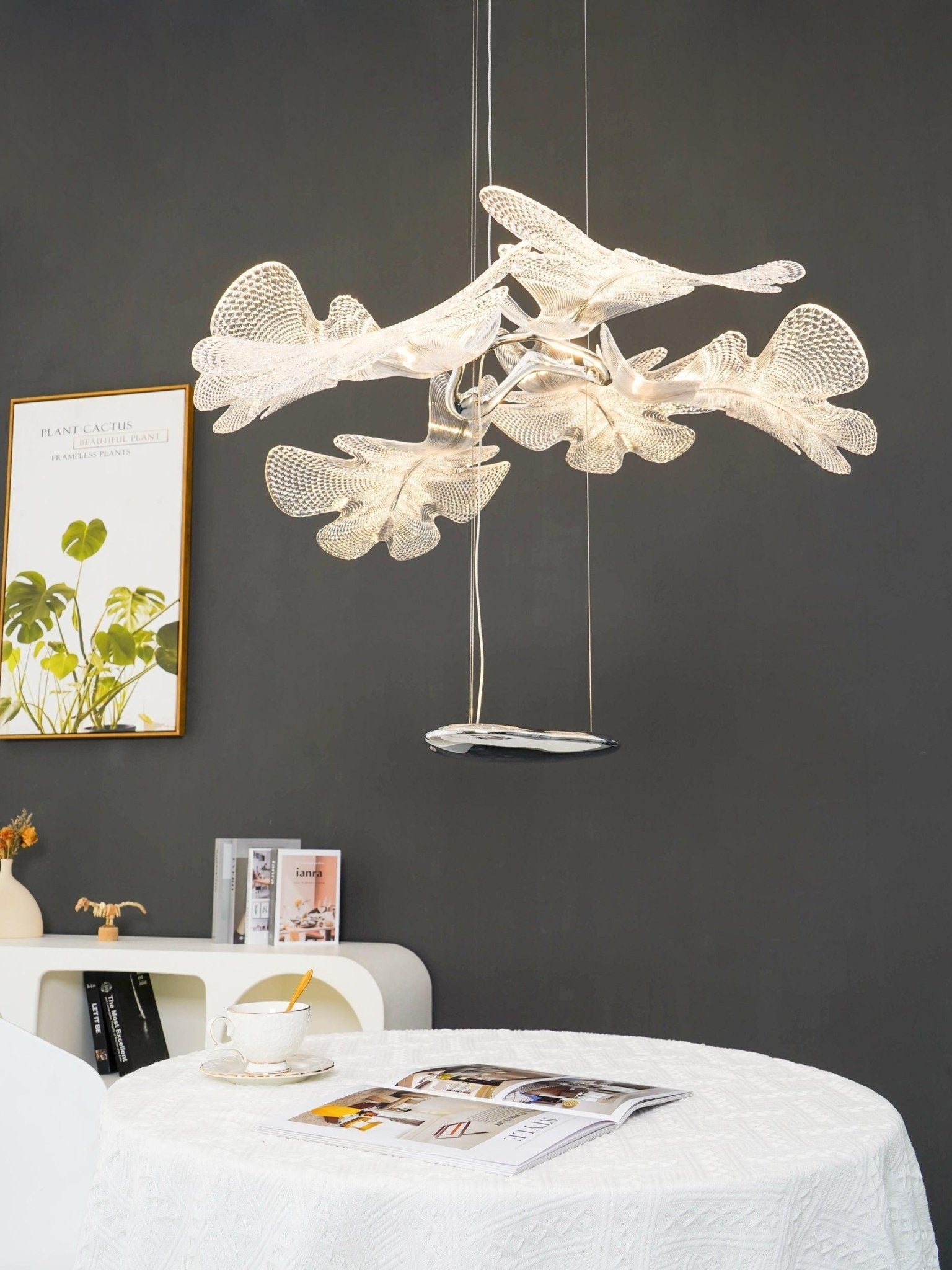 Artistic PMMA Leaf Suspension Light Modern LED Candelabrum Pendant Fixture