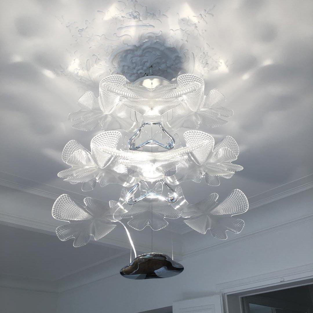 Artistic PMMA Leaf Suspension Light Modern LED Candelabrum Pendant Fixture