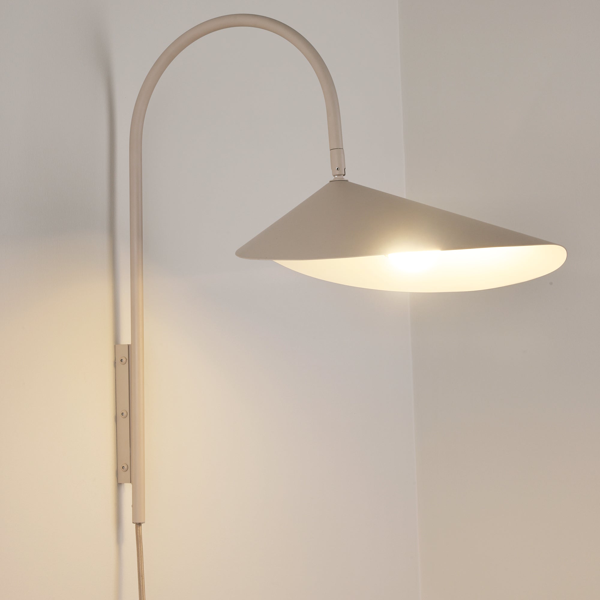 Arum Swivel Bracket Wall Lamp with Adjustable Curved Shade for Modern Interiors
