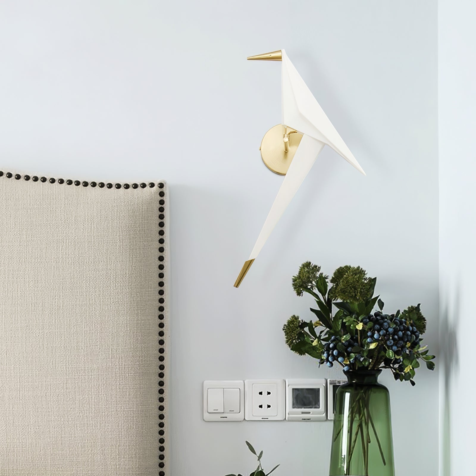 Avian Inspired Modern LED Bird Wall Sconce Adjustable Gold Finish Sconce Set for Living Room and Bedroom