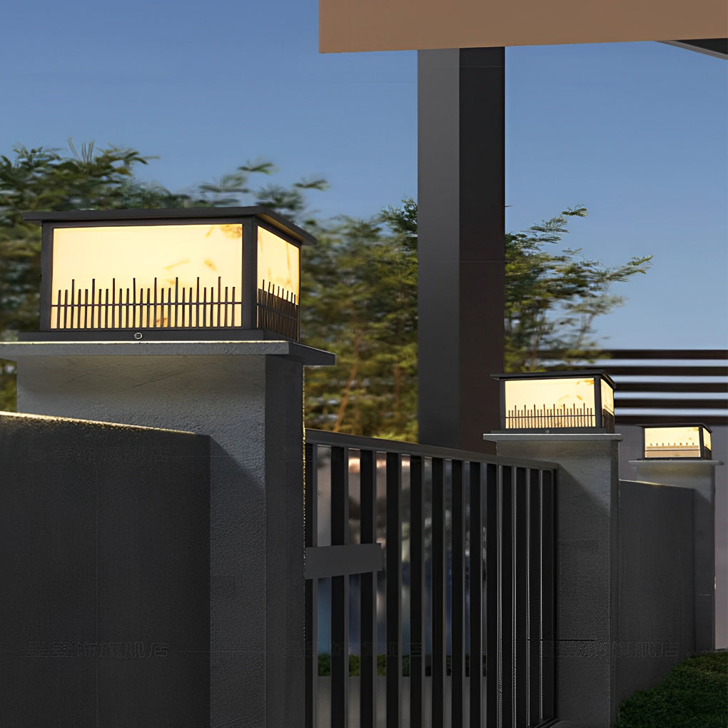 Black Retro Solar Fence Post Lights Waterproof Outdoor IP65 Pillar Lantern with 3 Color Dimming