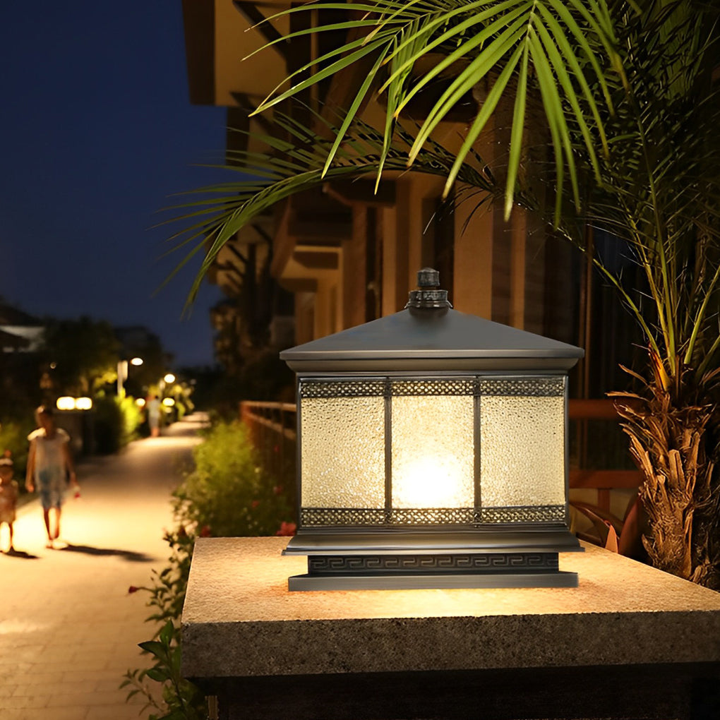 Bronze Waterproof Outdoor Solar Post Cap Lights Retro Decorative Gate Fence Pillar Lighting