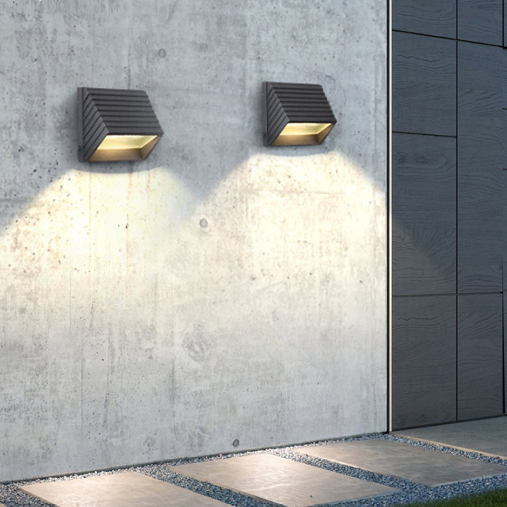 Contemporary IP54 Waterproof LED Outdoor Wall Sconce Aluminum Light for Garden Patio and Villa