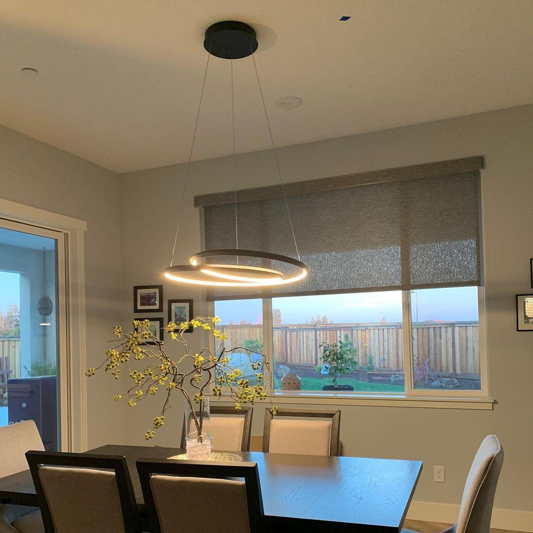 Contemporary Minimalist Crown LED Chandelier with Geometric Glass Loop and Aluminum Frame