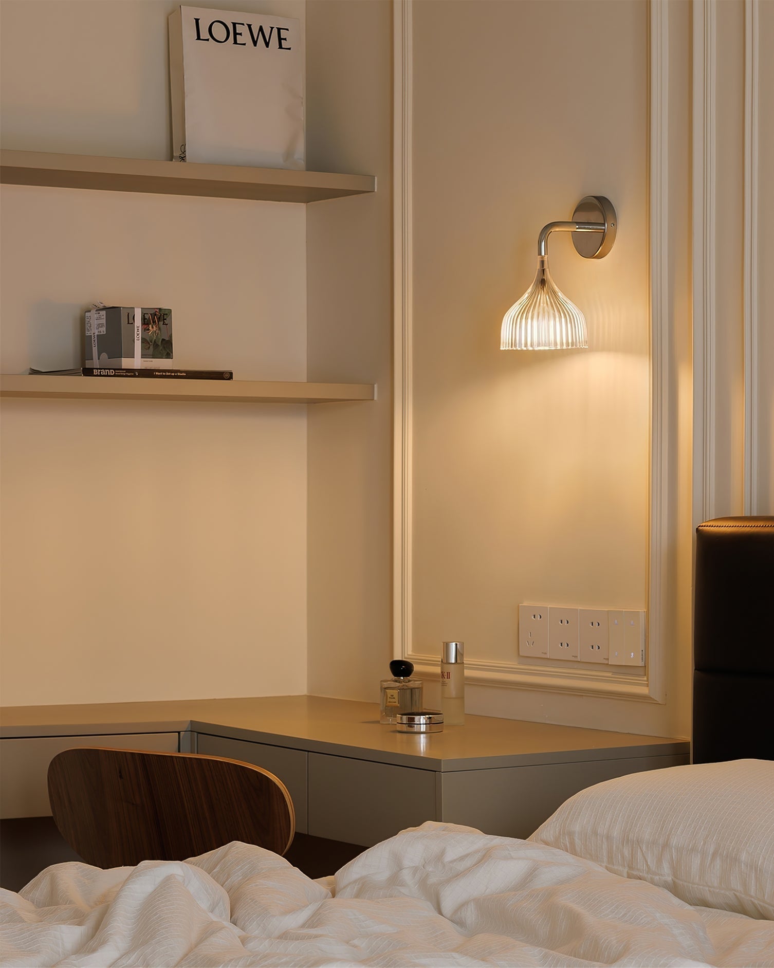 E Modern Minimalist Chrome Wall Sconce Indoor Glass Globe Bedside Reading Light