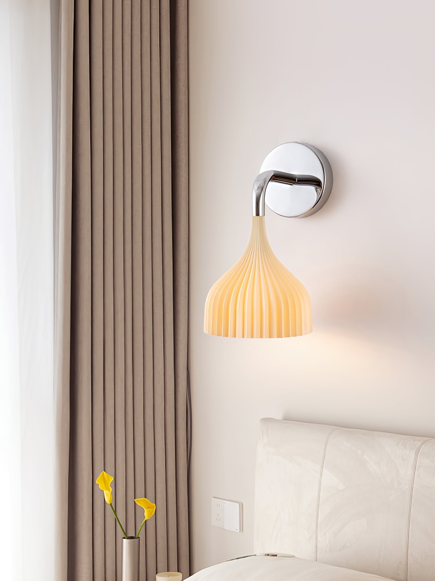 E Modern Minimalist Chrome Wall Sconce Indoor Glass Globe Bedside Reading Light