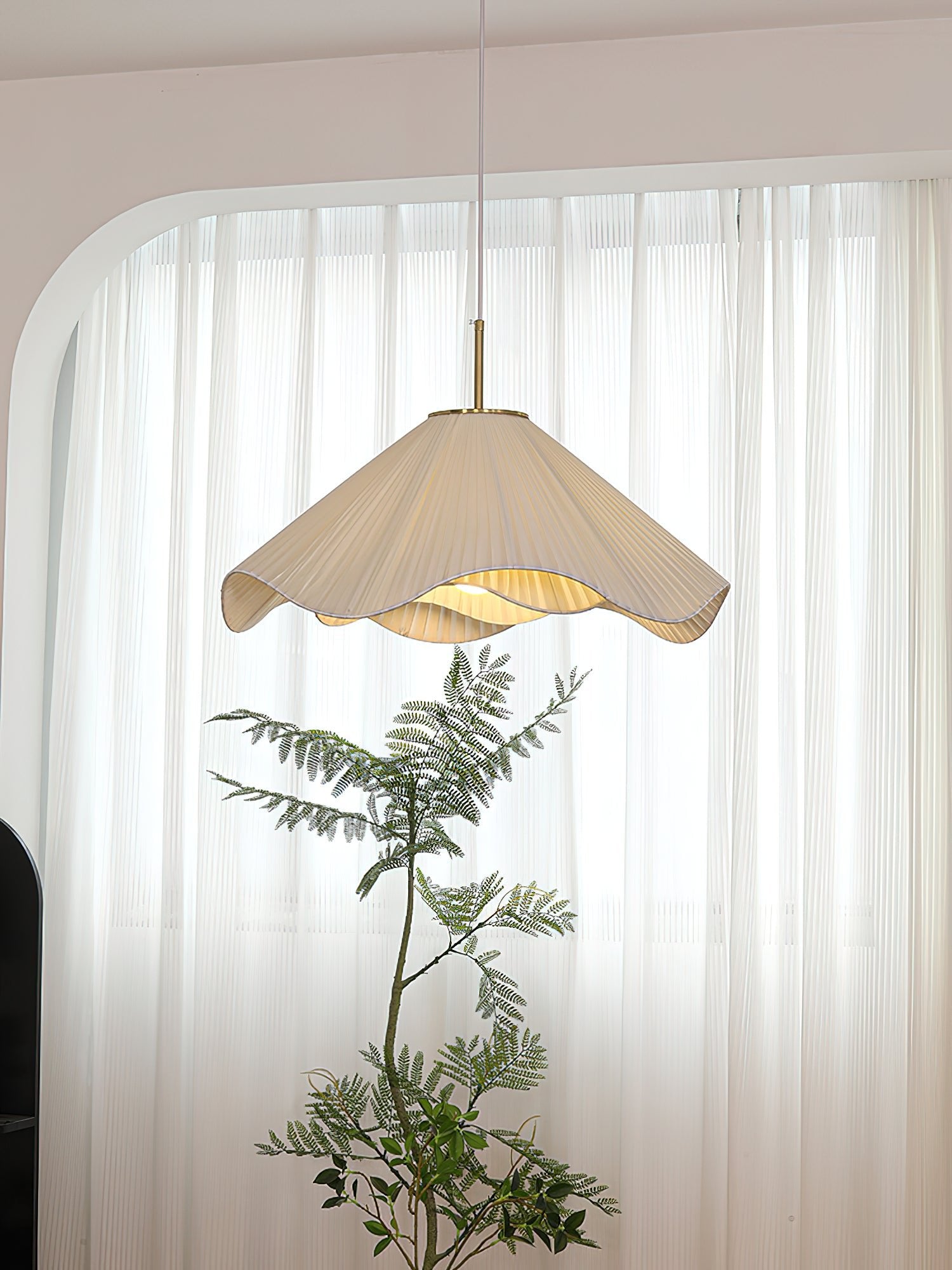 Elara Modern Curved Fabric Pendant Light Sculptural Ceiling Hanging Lamp for Dining Room