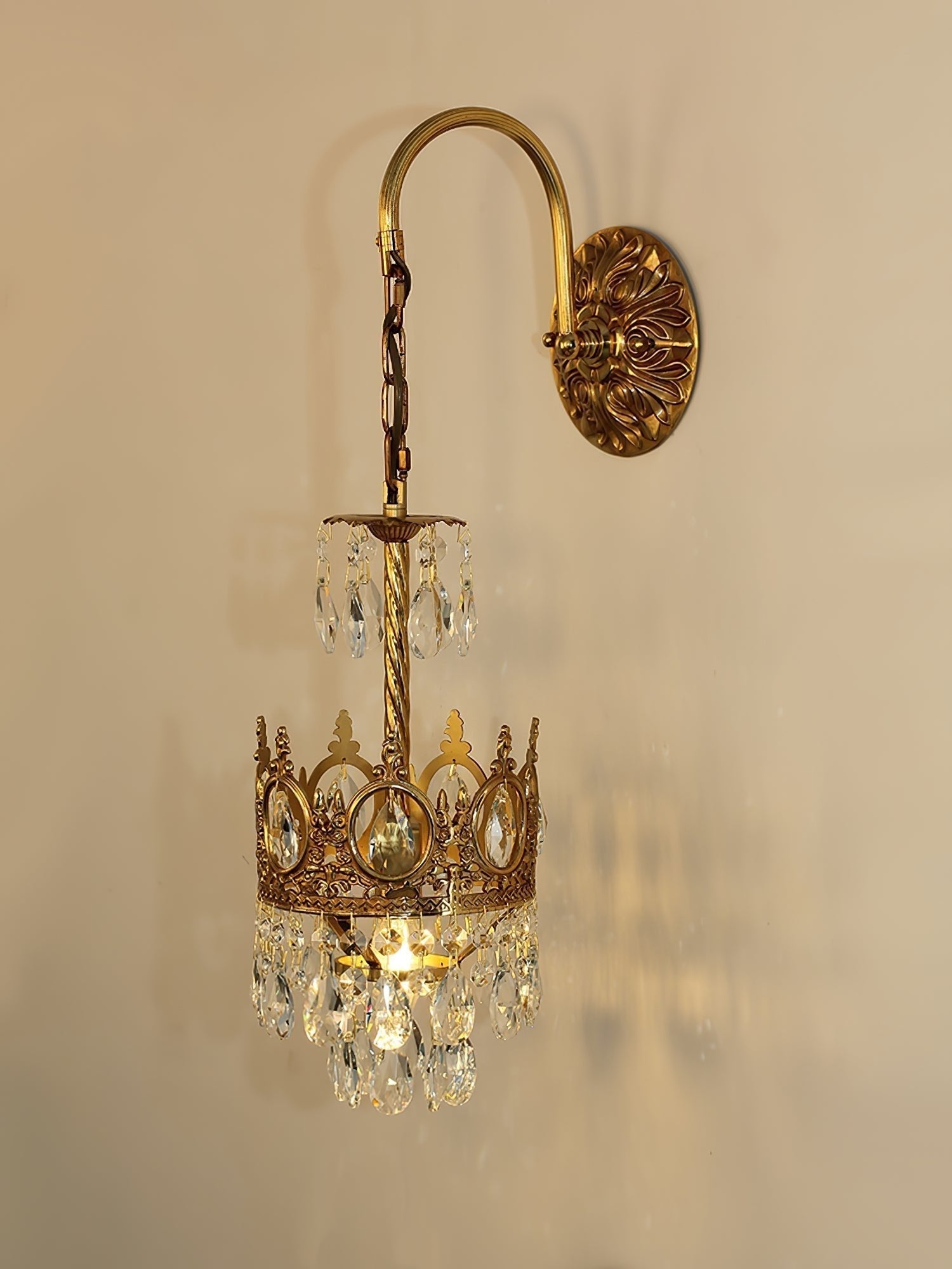 Elegant Crystal Crown Wall Sconce Luxury Interior Lighting Fixture for Hallway and Bathroom