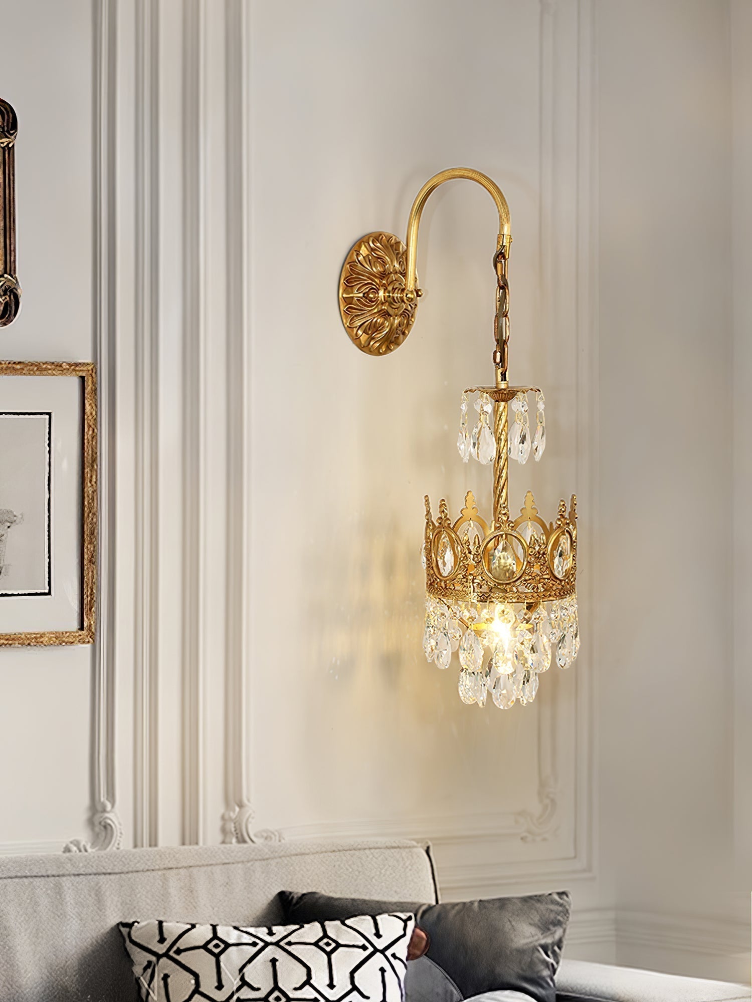 Elegant Crystal Crown Wall Sconce Luxury Interior Lighting Fixture for Hallway and Bathroom