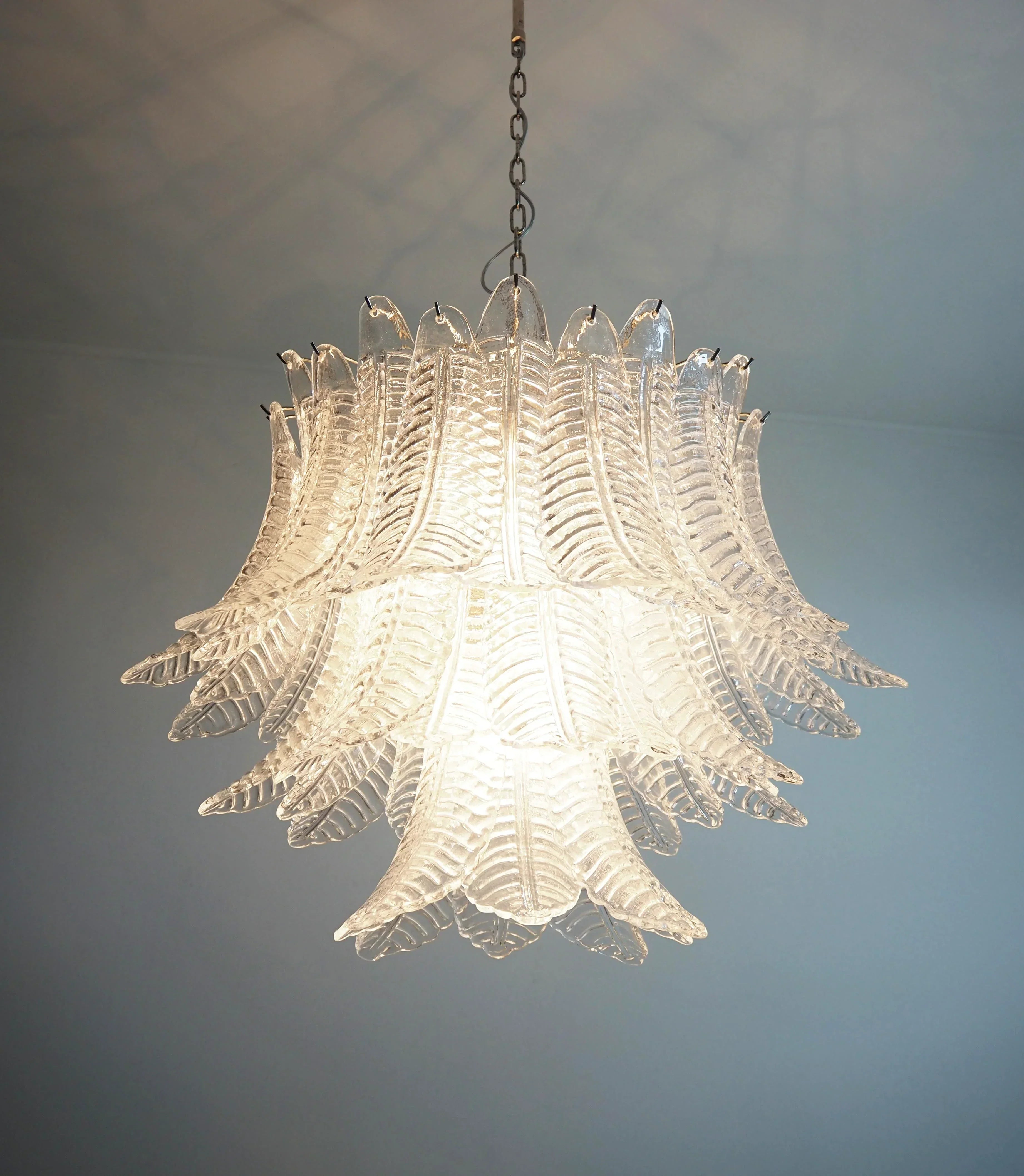 elegant-murano-style-transparent-fern-glass-chandelier-for-luxury-interior-lighting