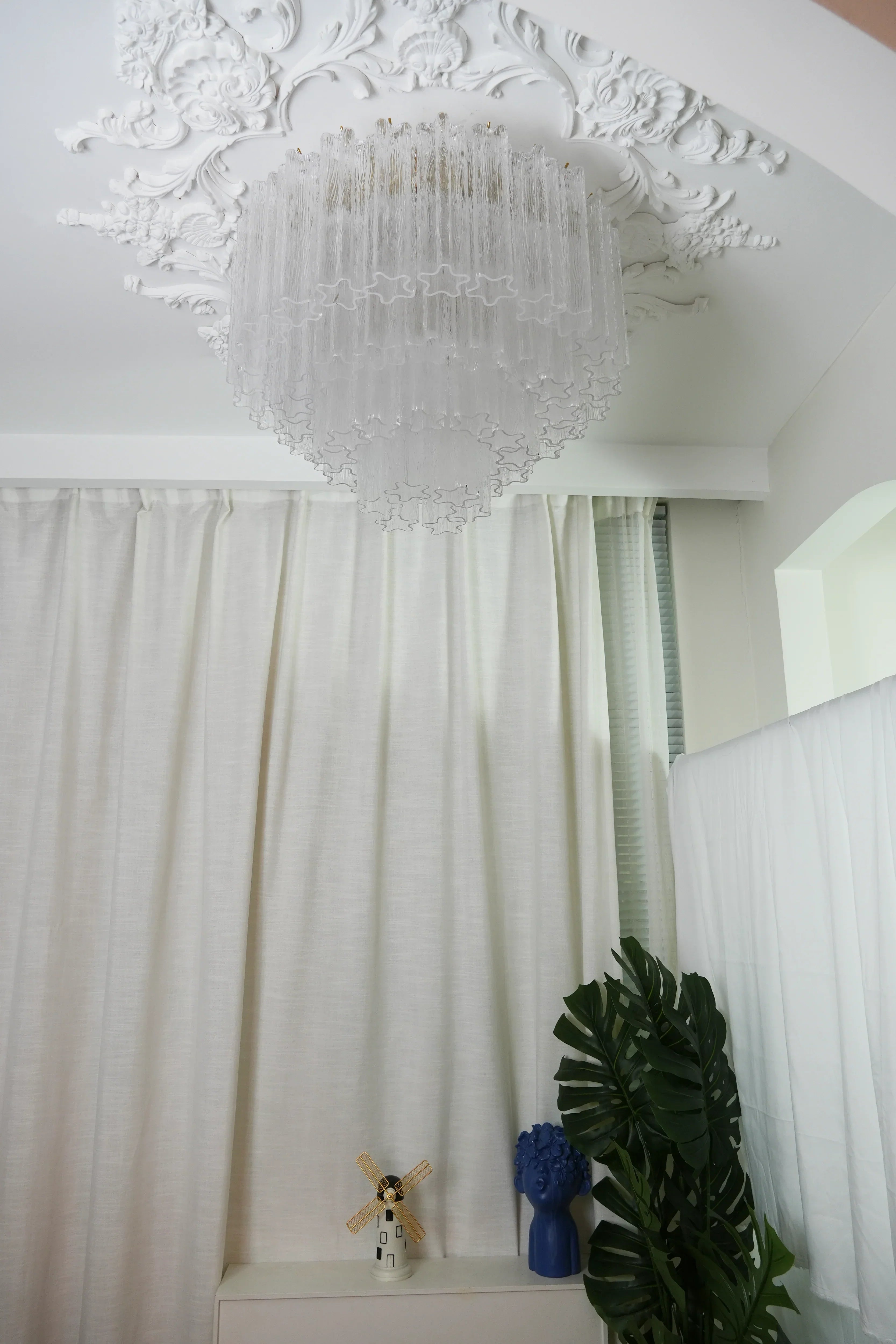 elegant-murano-style-transparent-glass-ceiling-light-for-luxury-interior-lighting
