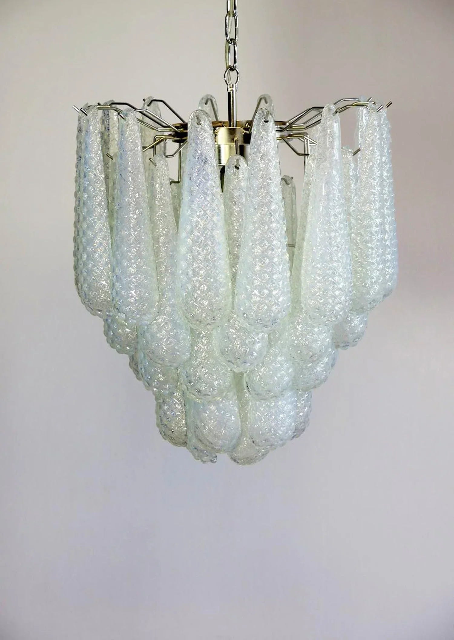elegant-murano-style-transparent-glass-petal-chandelier-for-luxury-living-and-dining-rooms