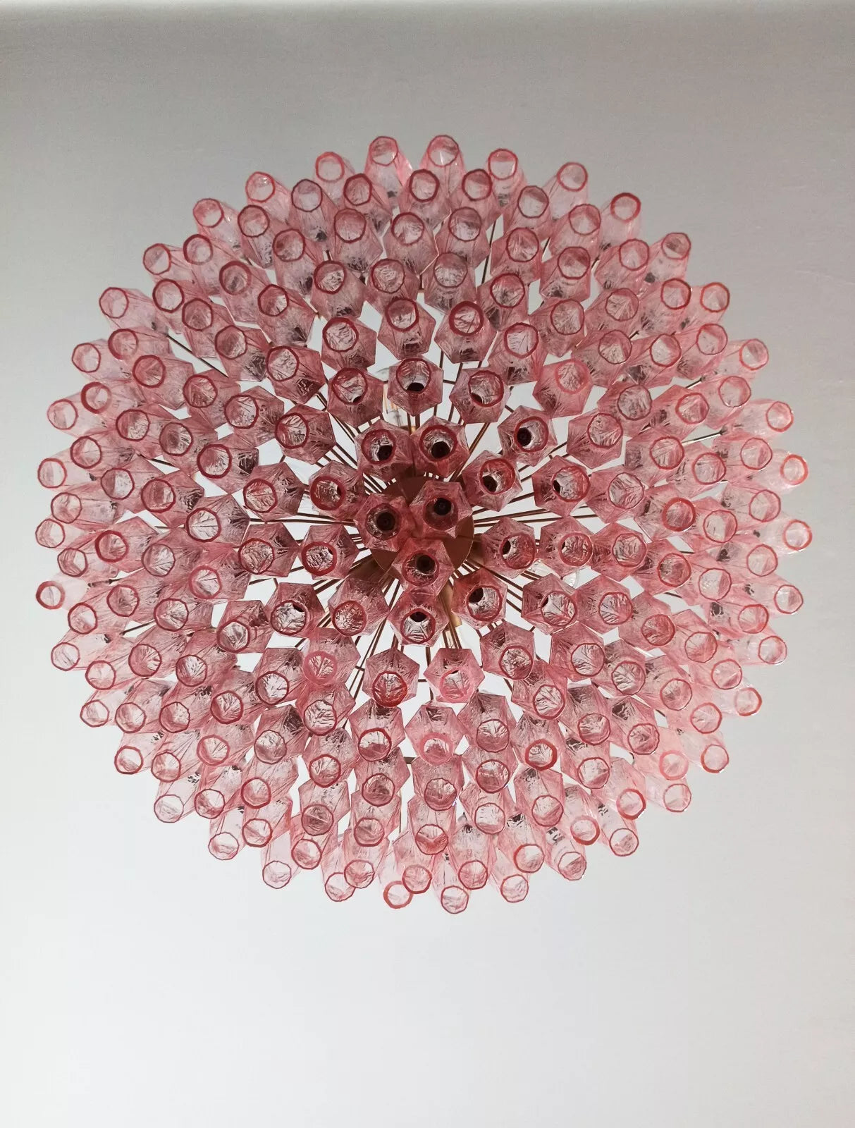 elegant-pink-murano-glass-chandelier-with-faceted-crystals-for-modern-living-rooms