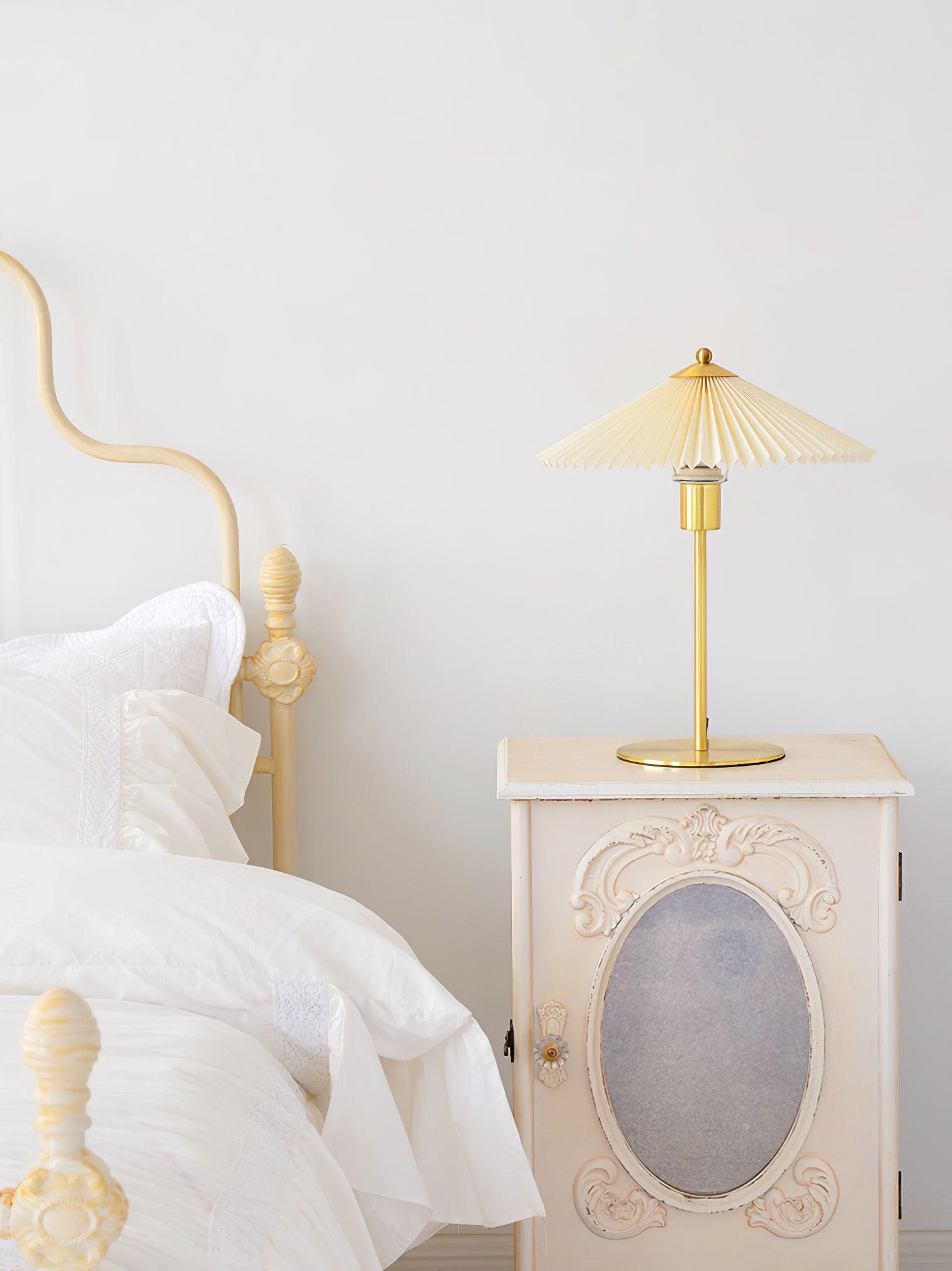 elegant-pleated-fabric-shade-table-lamp-with-gold-finish-for-mid-century-modern-home-decor