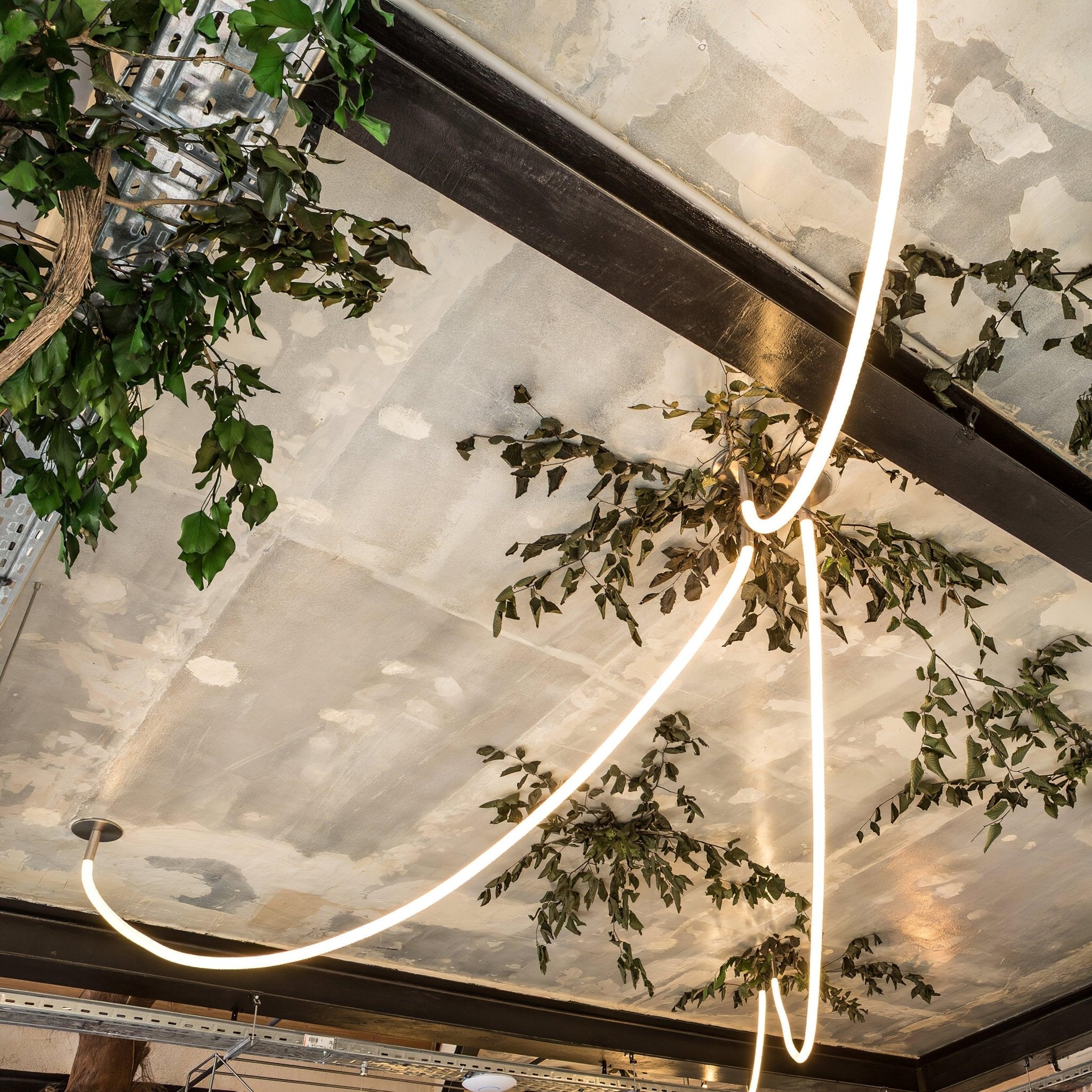 Flexible Silicone LED Curve Linear Pendant Light for Modern Interior Decor