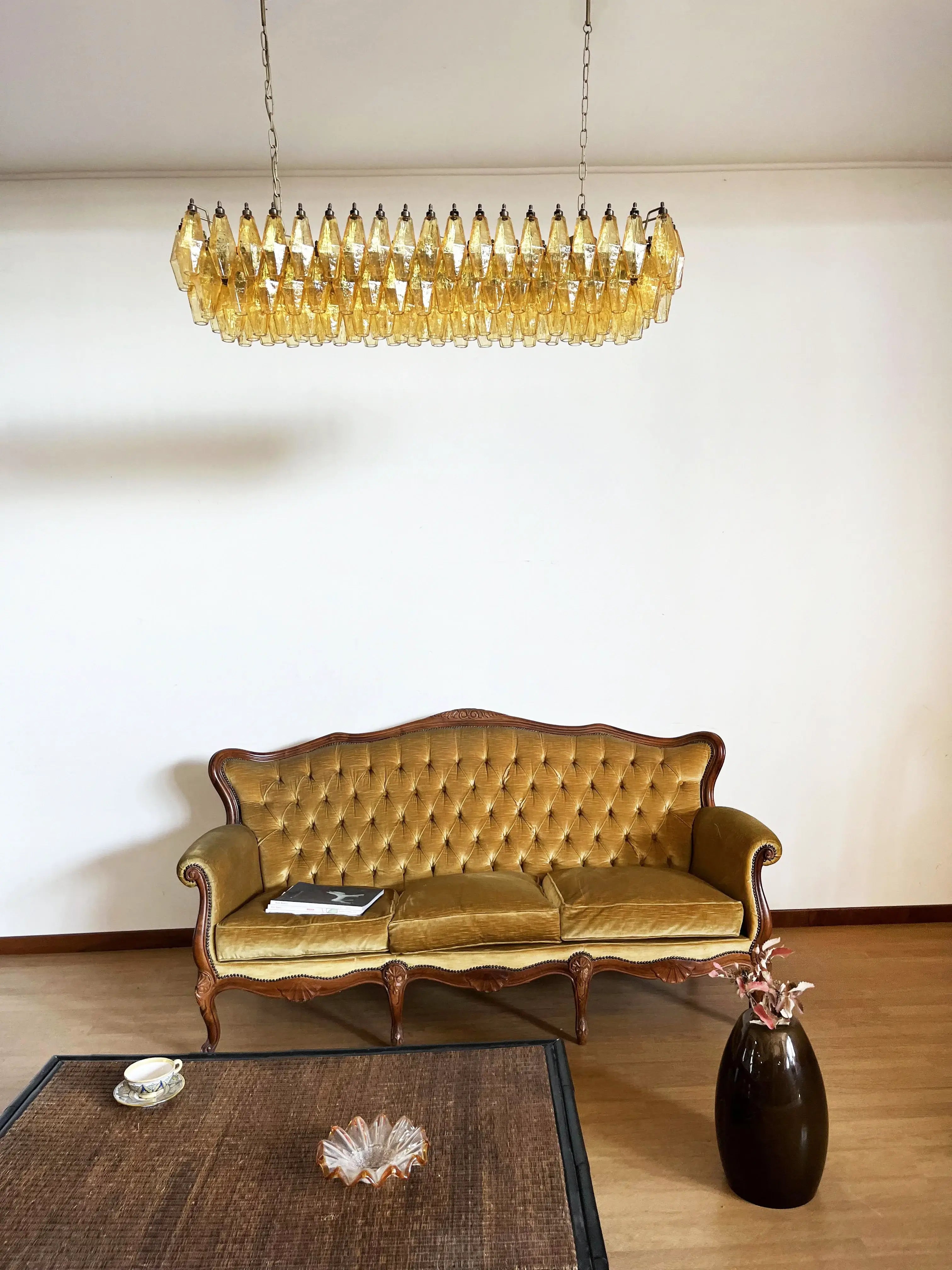 handcrafted-amber-murano-poliedri-glass-chandelier-luxury-rectangular-lighting-fixture