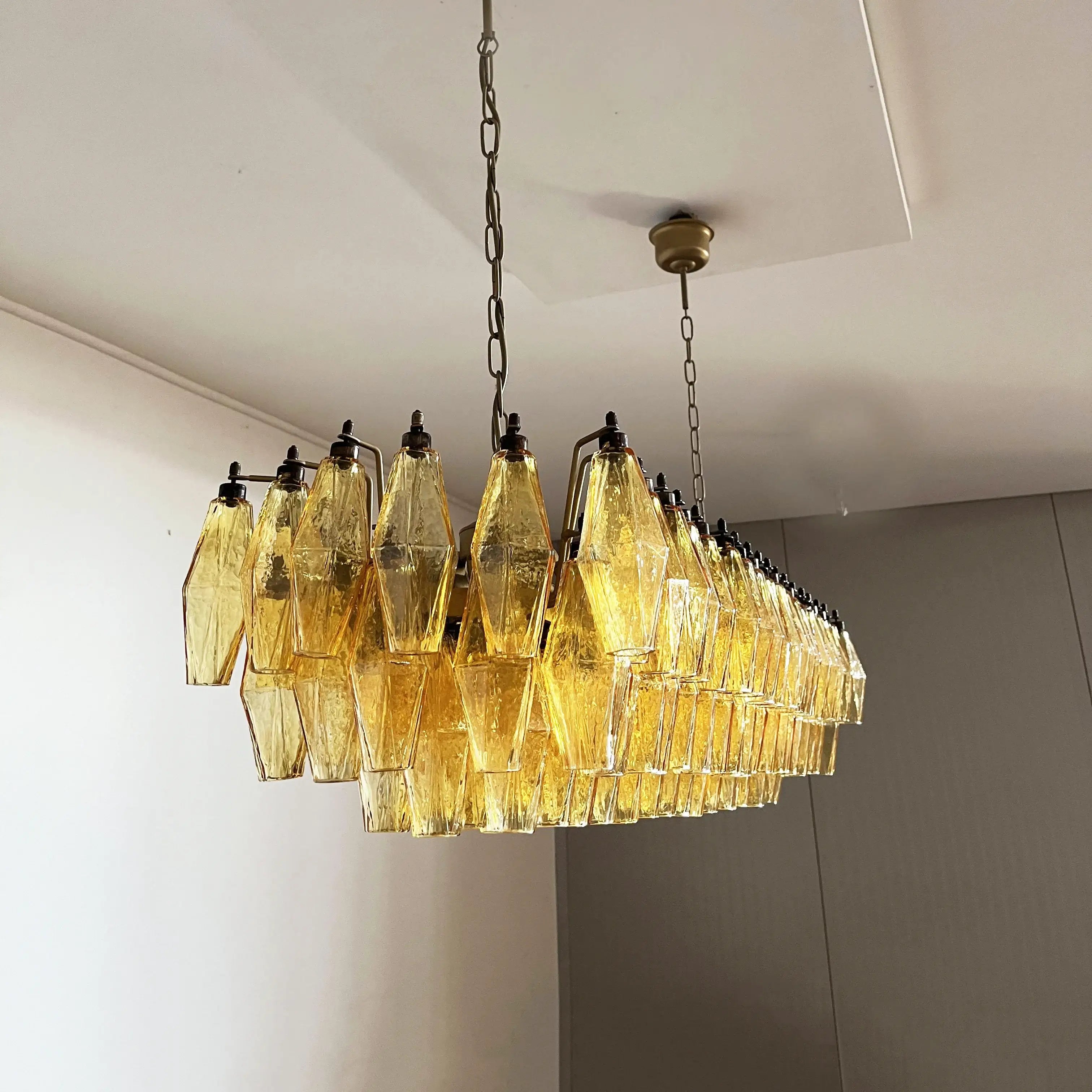 handcrafted-amber-murano-poliedri-glass-chandelier-luxury-rectangular-lighting-fixture