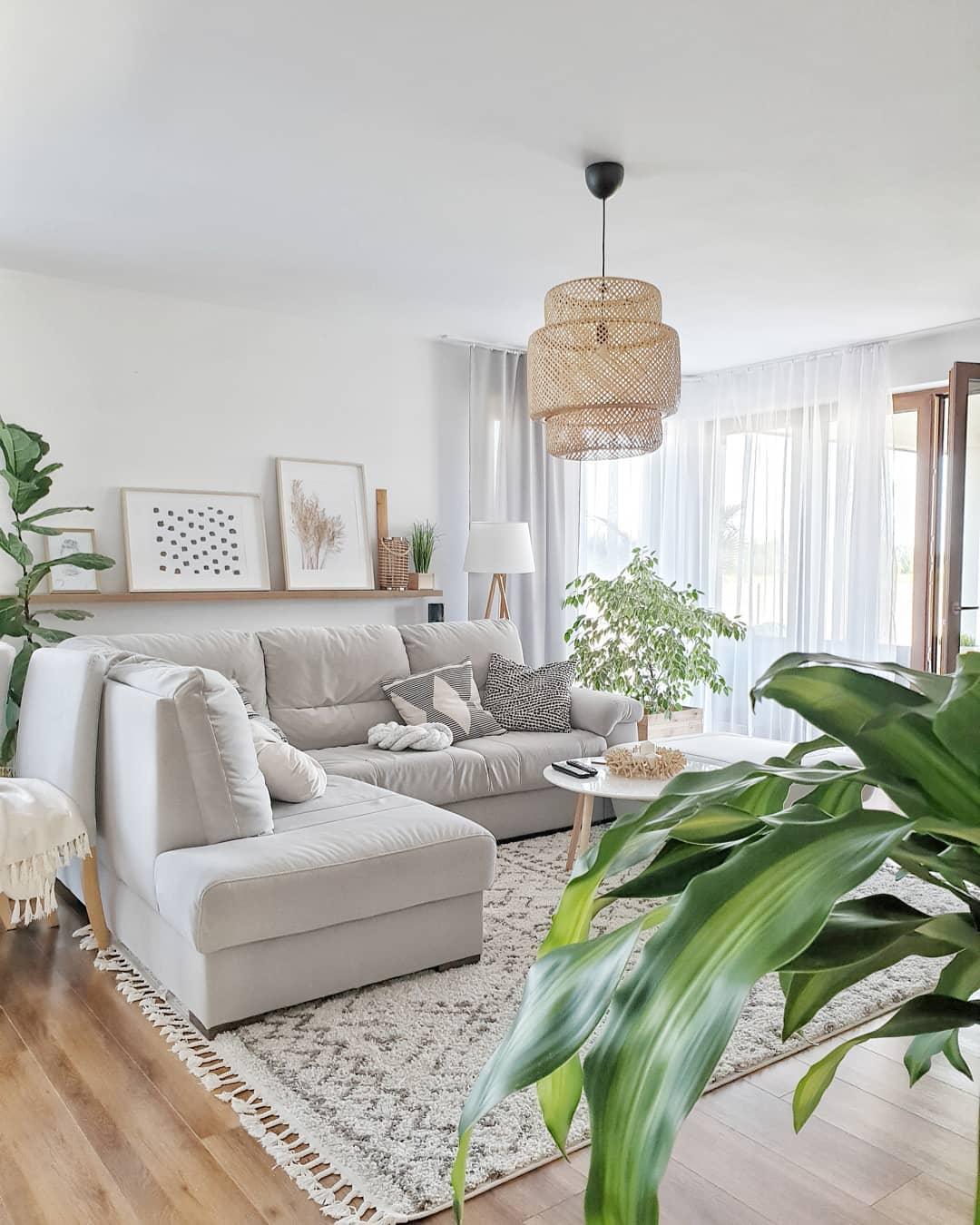 Handcrafted Bamboo Braided Pendant Light Natural Woven Hanging Lamp for Indoor Lighting