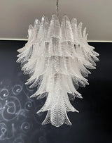 handcrafted-murano-glass-felci-chandelier-with-transparent-petals-for-luxury-living-room