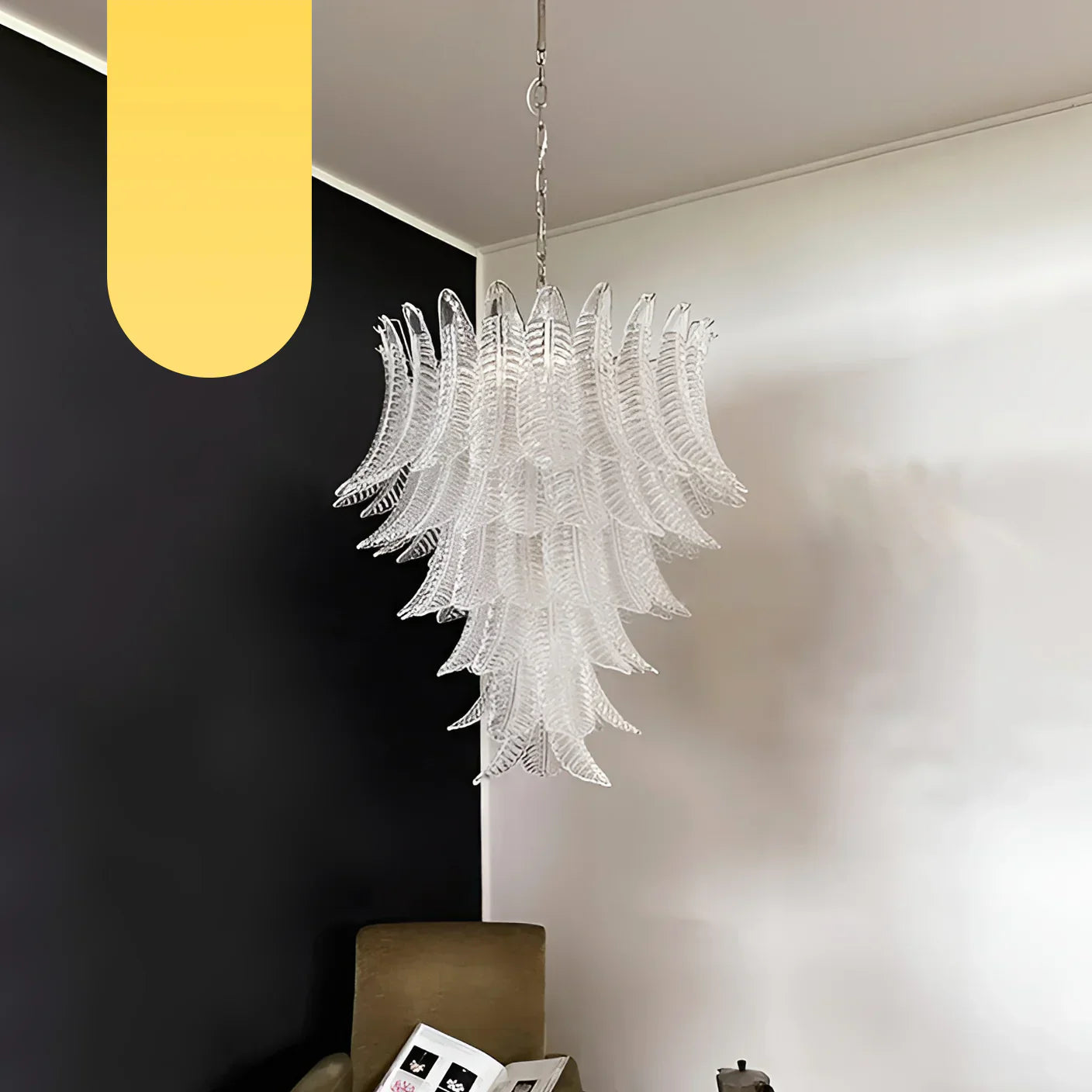 handcrafted-murano-glass-felci-chandelier-with-transparent-petals-for-luxury-living-room