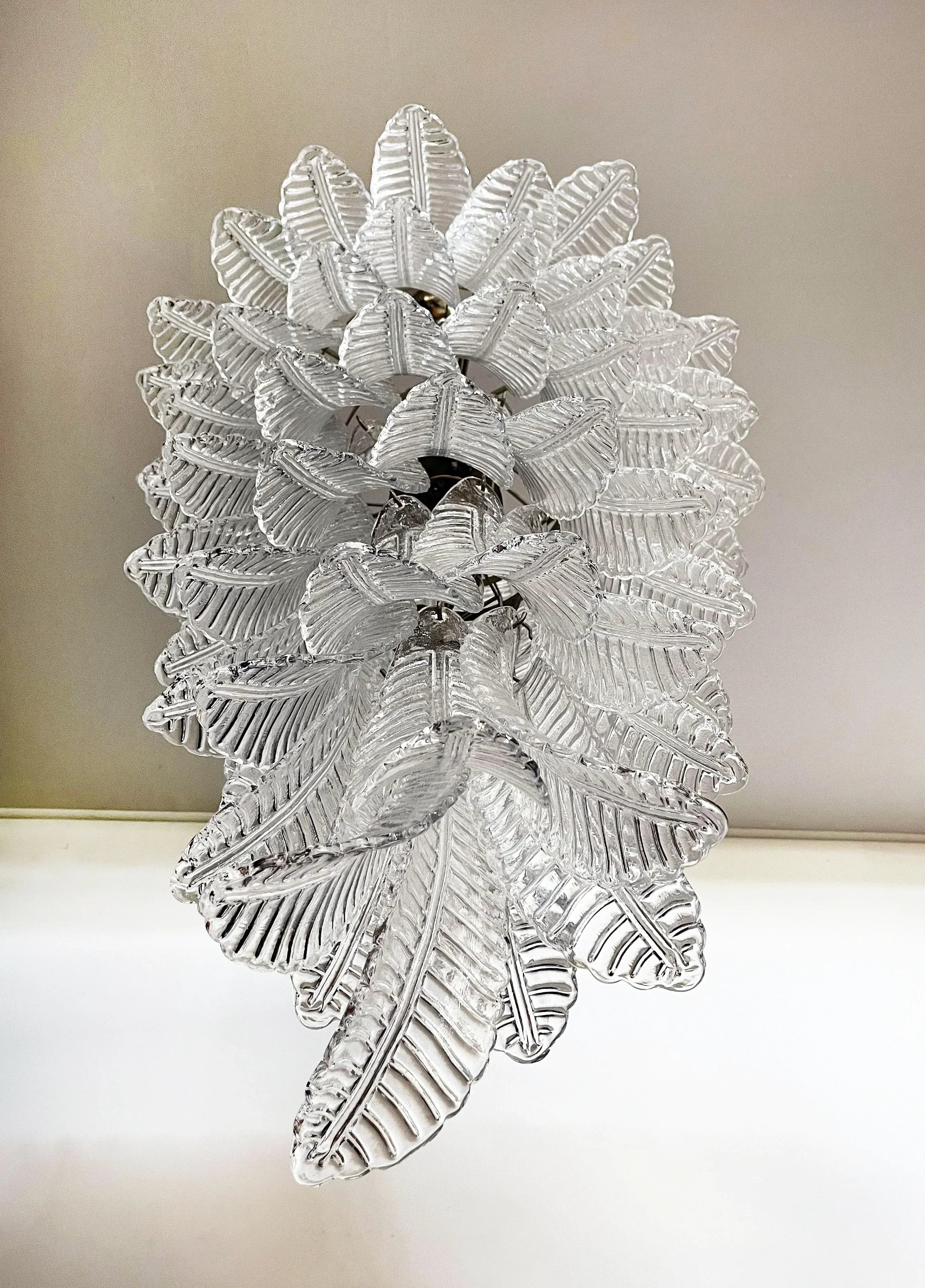 handcrafted-murano-glass-spiral-chandelier-transparent-luxury-pendant-light-for-foyer-and-living-room
