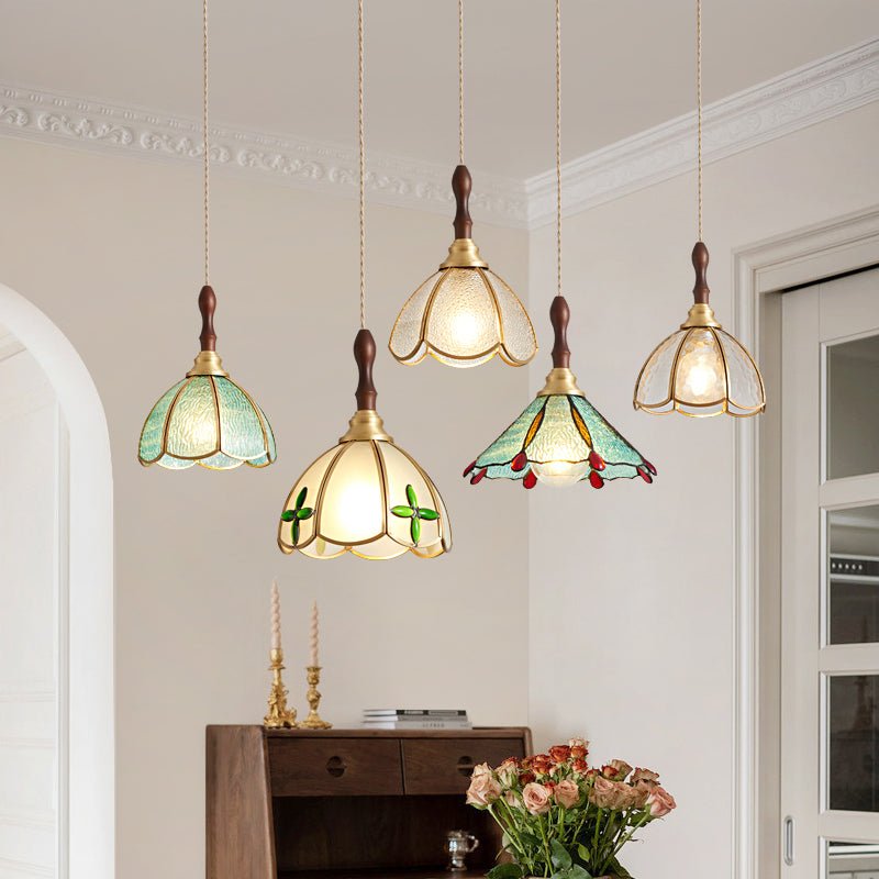 Handcrafted Tiffany Stained Glass Floral Pendant Light with Brass Hardware for Indoor Living