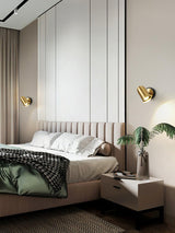 Leonardo Elegant Gold Metal Wall Sconce Bracket Light Fixture for Modern Indoor Decor