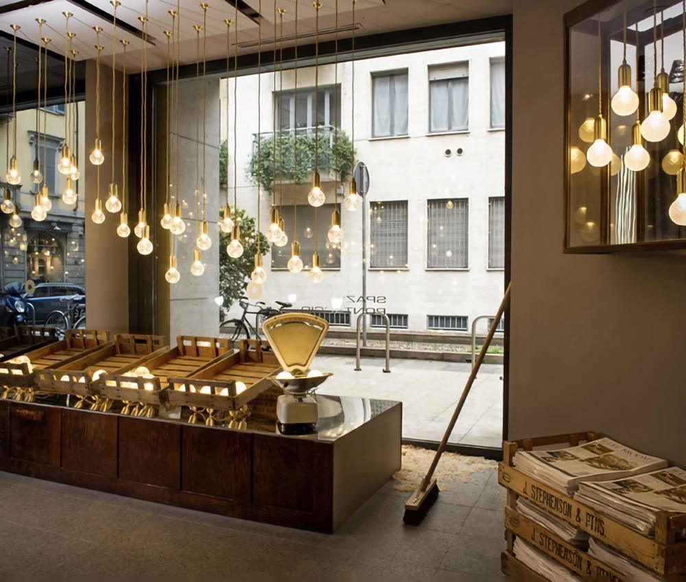 Luxury Clear Crystal Glass LED Pendant Lamp with Brass Fixture for Indoor Decor