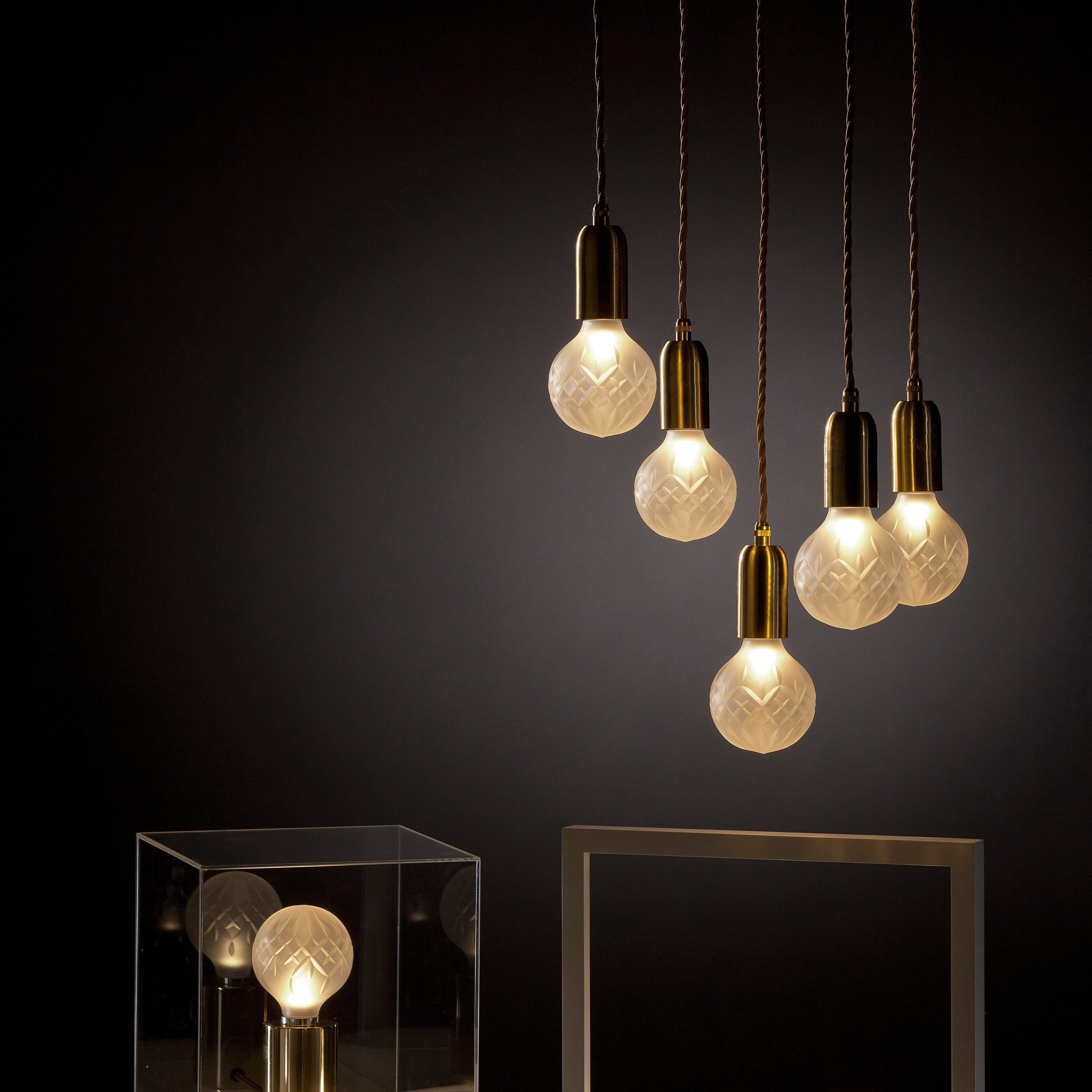 Luxury Clear Crystal Glass LED Pendant Lamp with Brass Fixture for Indoor Decor