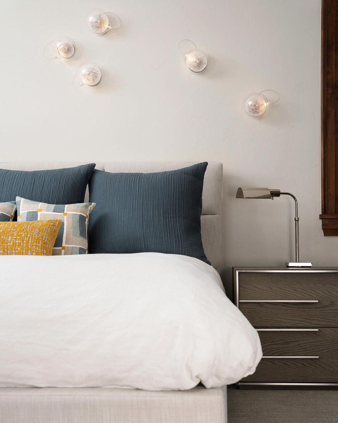 Luxury Copper Mesh and Clear Blown Glass Wall Sconce for Indoor Lighting