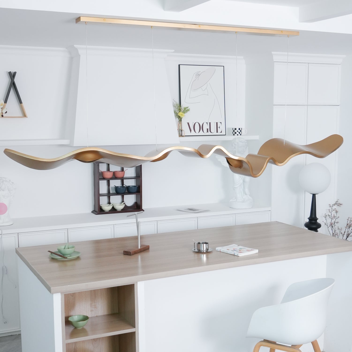 Luxury Gold Ribbon Crown LED Pendant Light Modern Hanging Chandelier Fixture