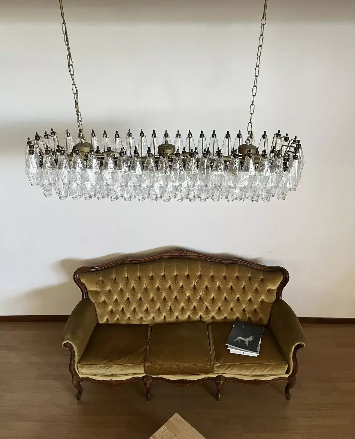 luxury-handcrafted-transparent-murano-poliedri-glass-chandelier-for-modern-dining-rooms