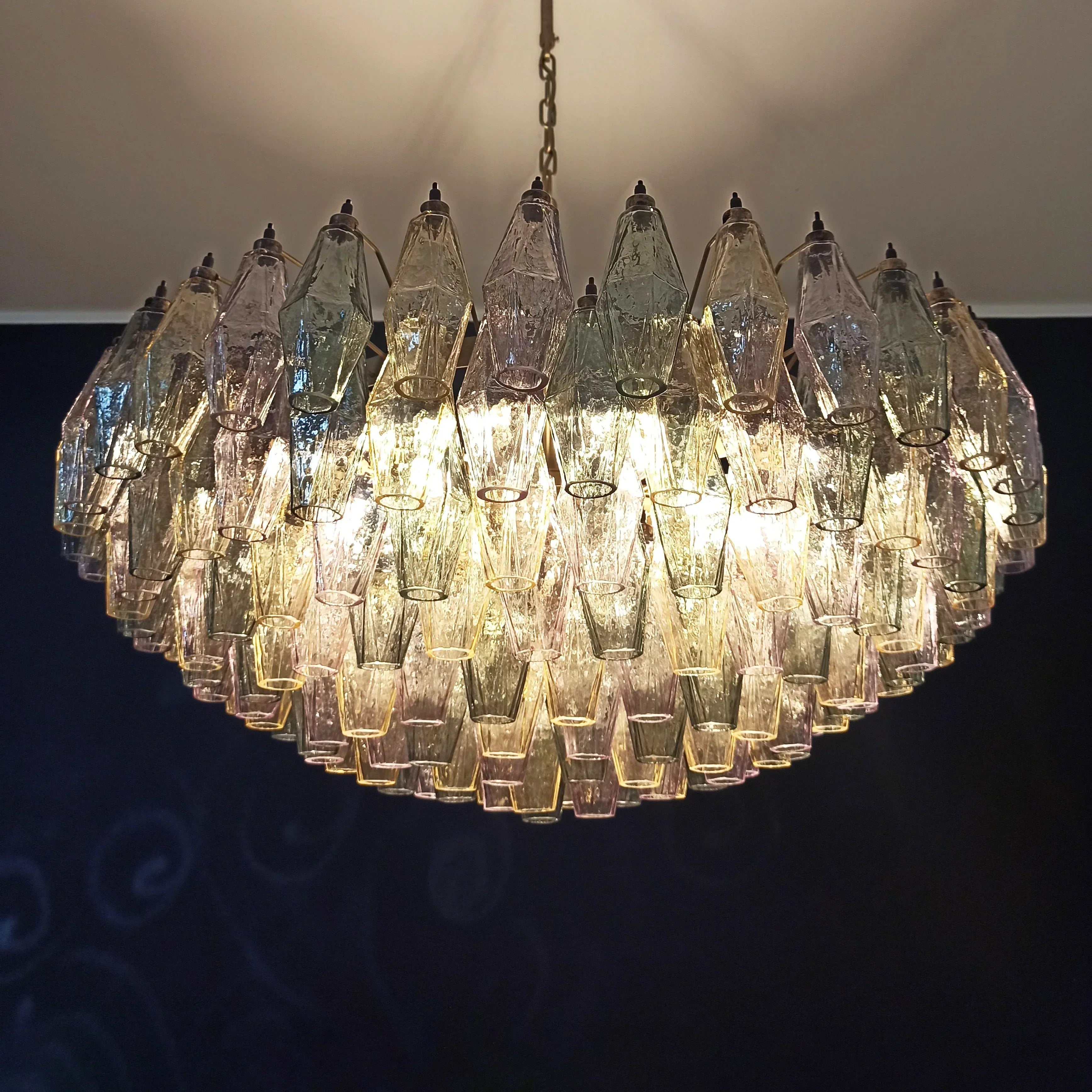 luxury-murano-style-faceted-multicolor-glass-chandelier-for-living-room-and-dining-areas