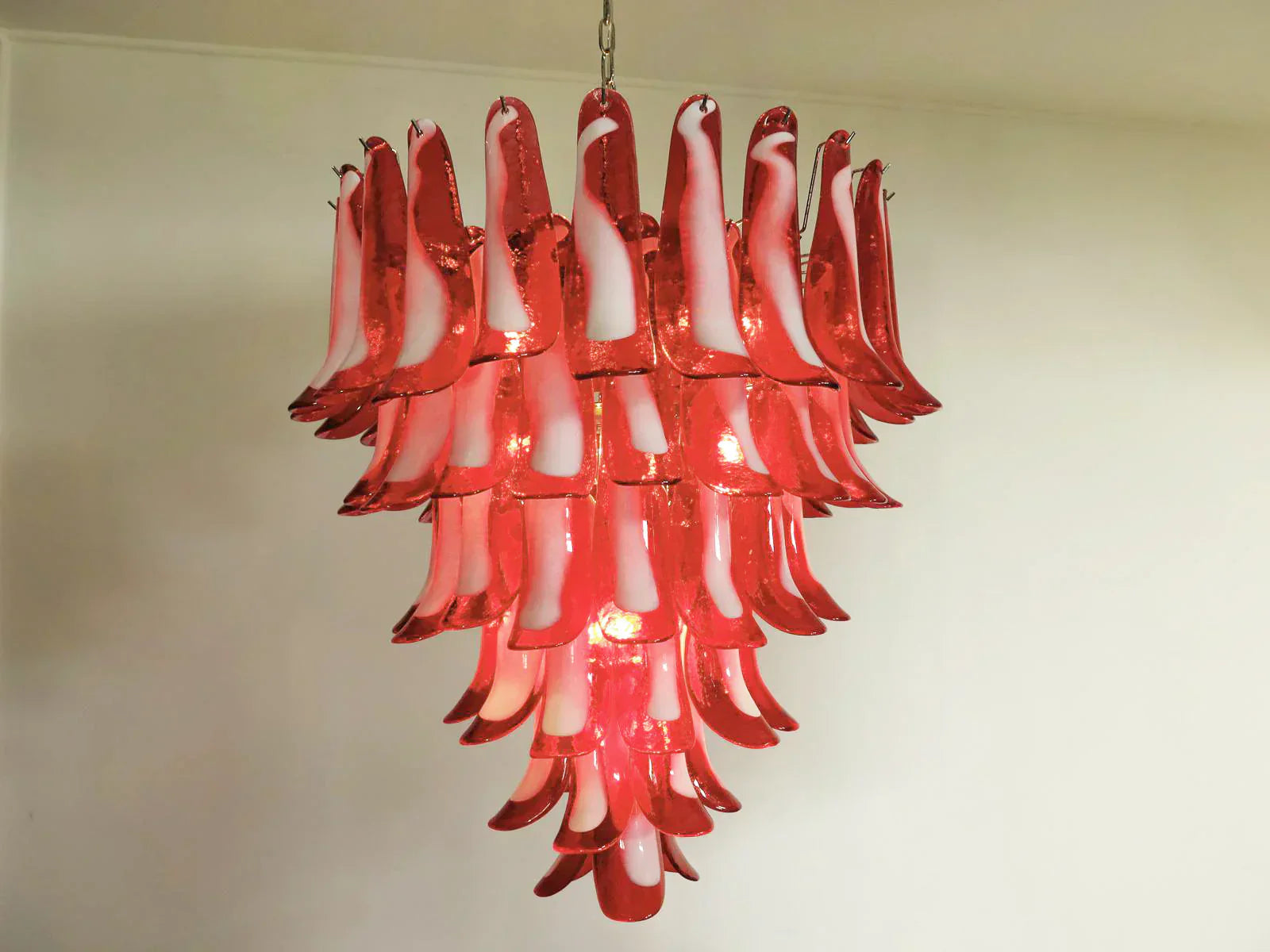 luxury-murano-style-red-glass-petal-chandelier-for-dining-room-and-living-space
