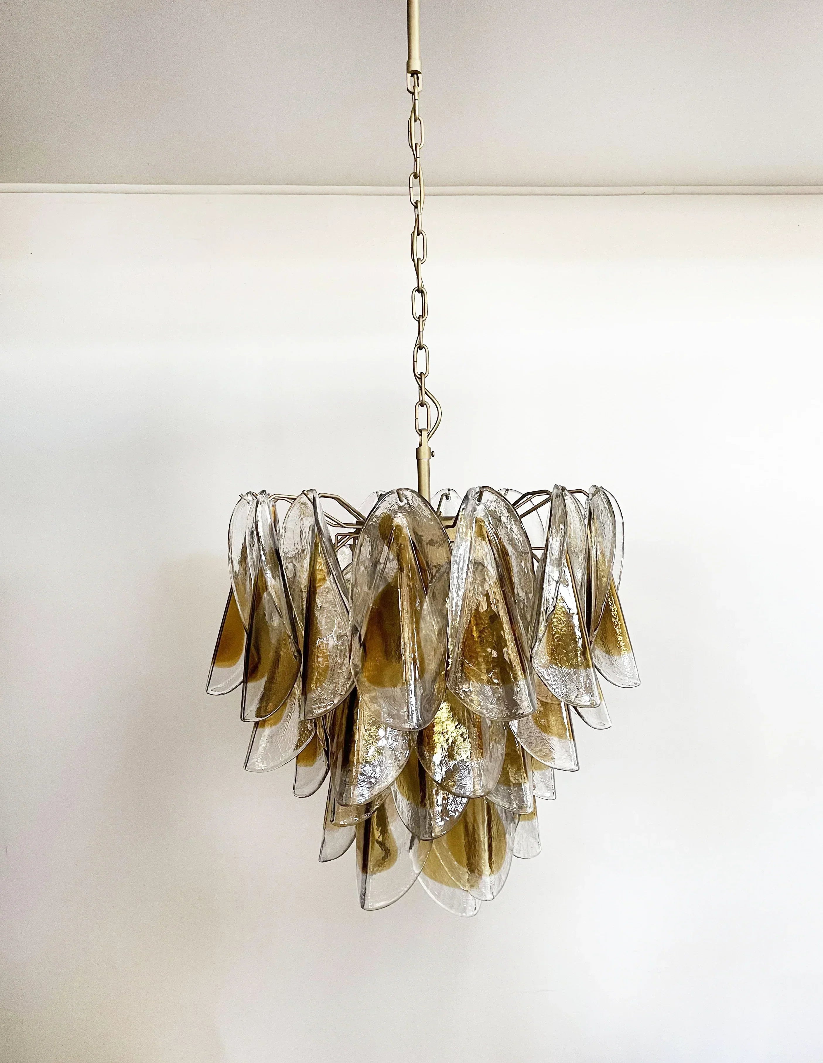 luxury-murano-style-swallow-amber-glass-chandelier-with-premium-metal-finish-options-for-home-decor