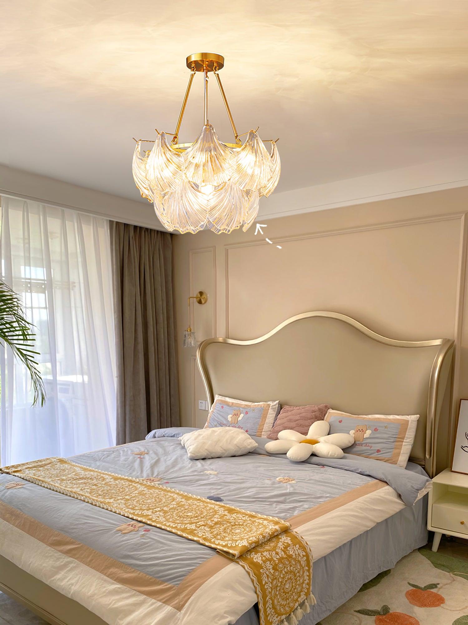 luxury-ribbed-glass-shell-pendant-chandelier-brass-finish-modern-ceiling-light-fixture